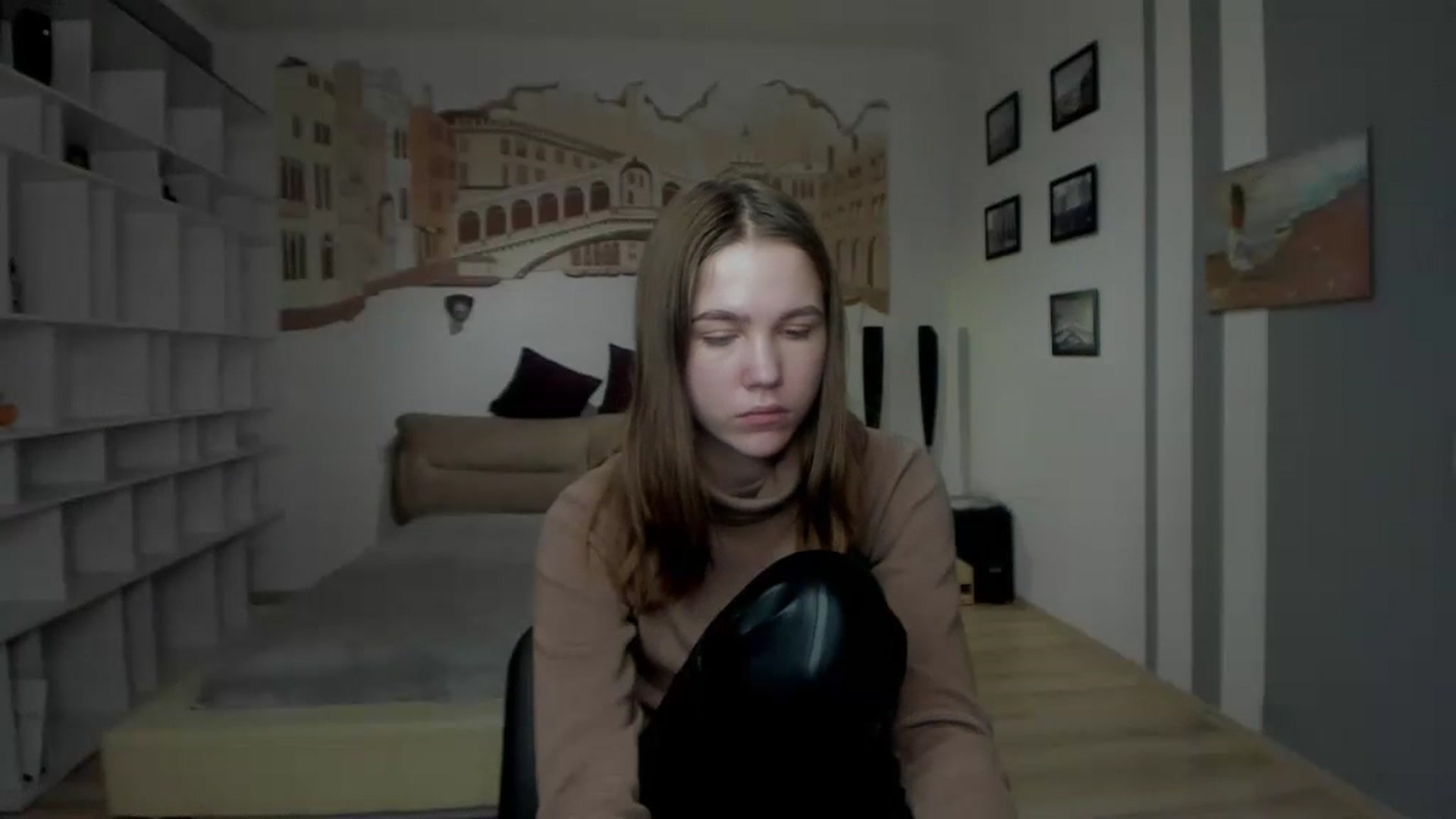 Gallery image thumbnail from Kate_Lewiss's myfreecams stream on, 01/18/2024, 12:03 image 2 of 20