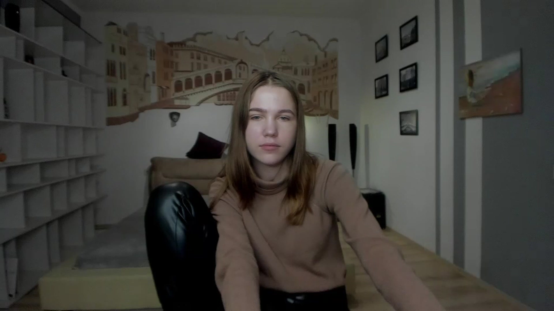 Gallery image thumbnail from Kate_Lewiss's myfreecams stream on, 01/18/2024, 12:03 image 5 of 20