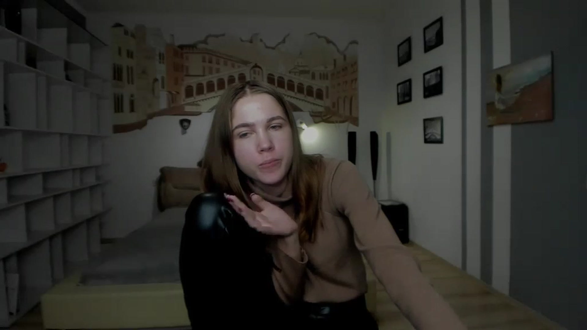 Gallery image thumbnail from Kate_Lewiss's myfreecams stream on, 01/18/2024, 12:03 image 4 of 20