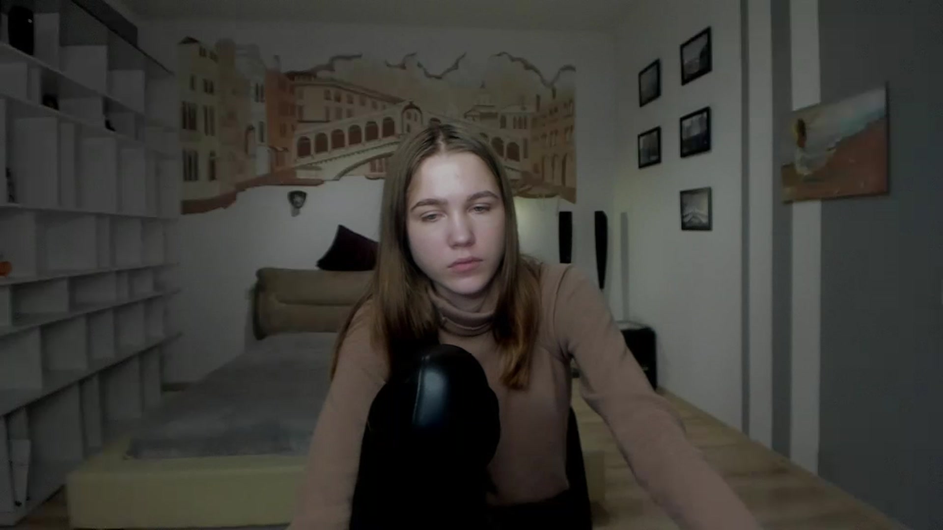 Gallery image thumbnail from Kate_Lewiss's myfreecams stream on, 01/18/2024, 12:03 image 10 of 20
