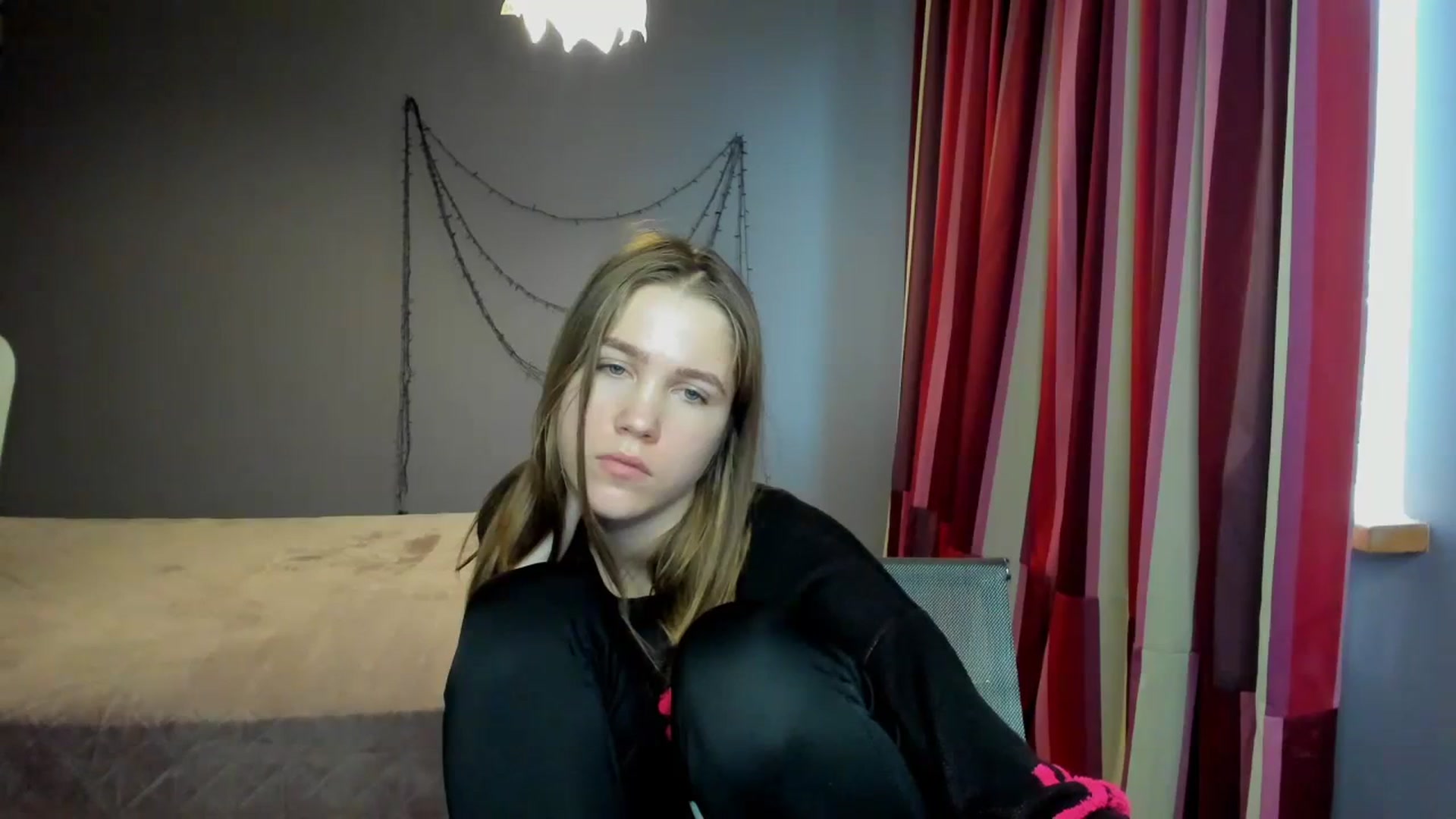 Gallery image thumbnail from Kate_Lewiss's myfreecams stream on, 01/20/2024, 11:10 image 10 of 20