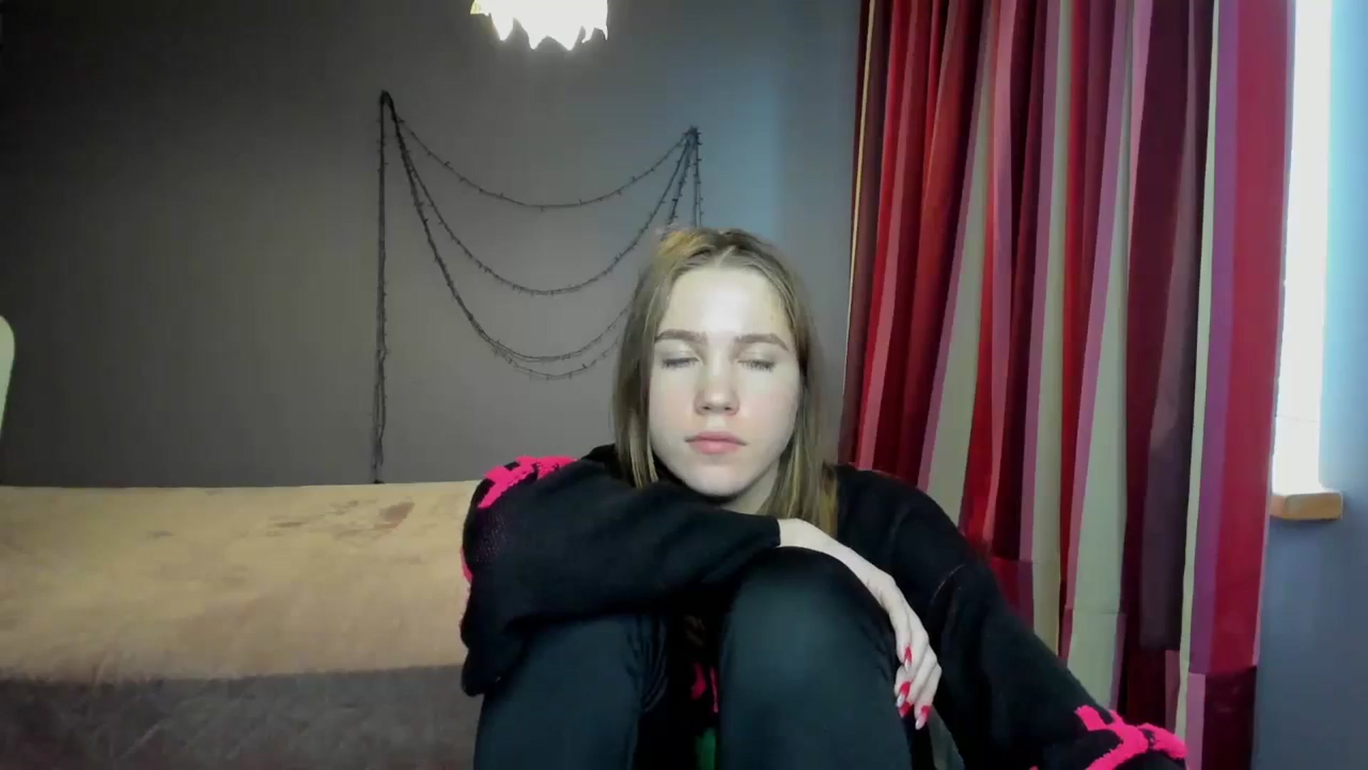 Gallery image thumbnail from Kate_Lewiss's myfreecams stream on, 01/20/2024, 11:10 image 11 of 20