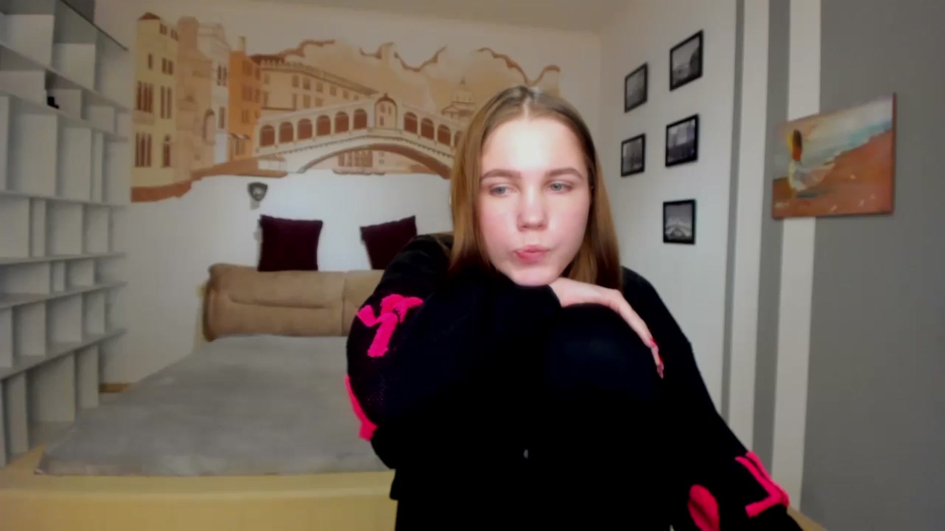 Gallery image thumbnail from Kate_Lewiss's myfreecams stream on, 01/22/2024, 08:53 image 4 of 20