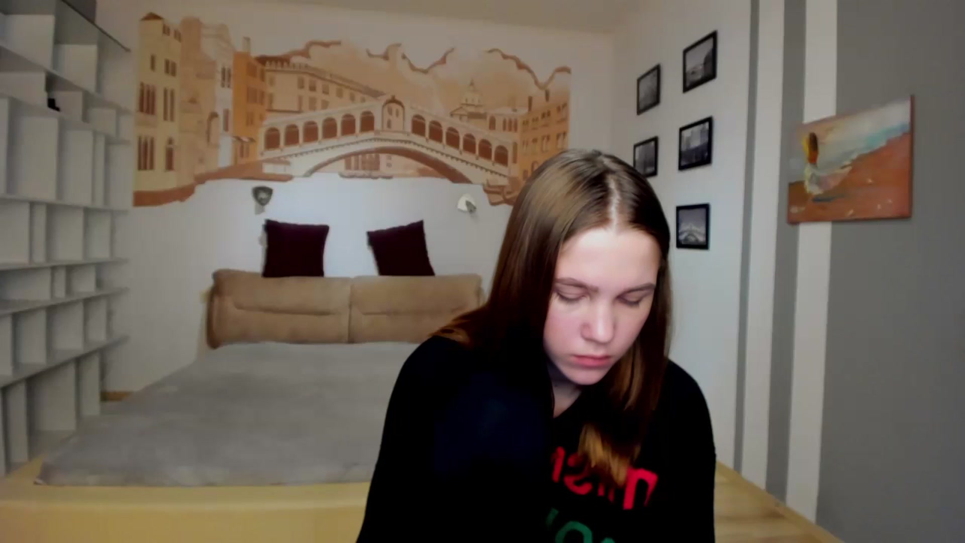 Gallery image thumbnail from Kate_Lewiss's myfreecams stream on, 01/22/2024, 08:53 image 3 of 20