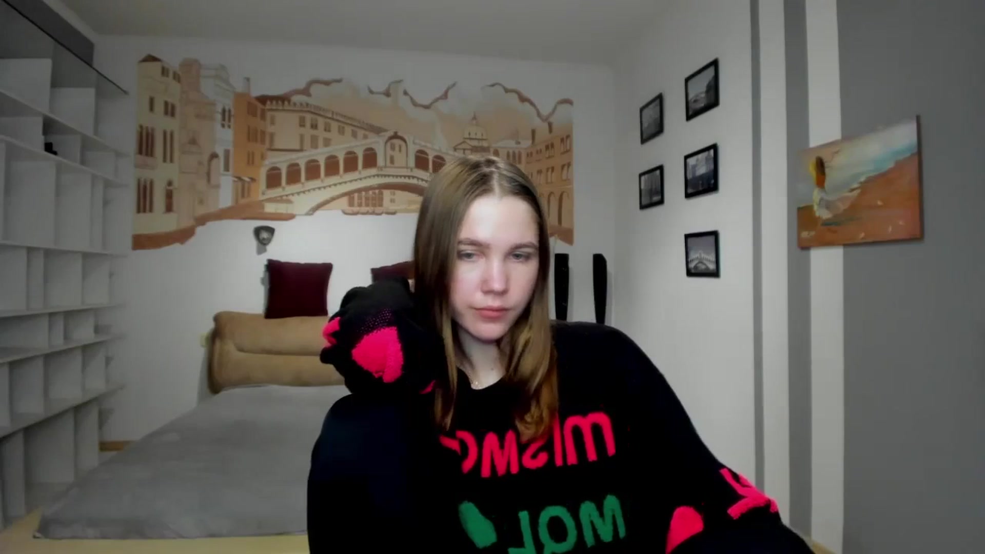 Gallery image thumbnail from Kate_Lewiss's myfreecams stream on, 01/22/2024, 11:06 image 16 of 20