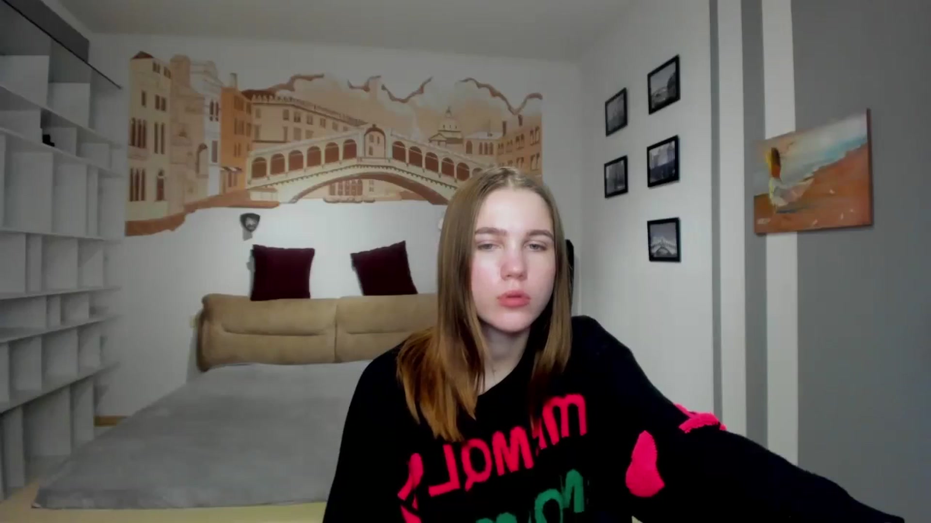 Gallery image thumbnail from Kate_Lewiss's myfreecams stream on, 01/22/2024, 11:06 image 6 of 20