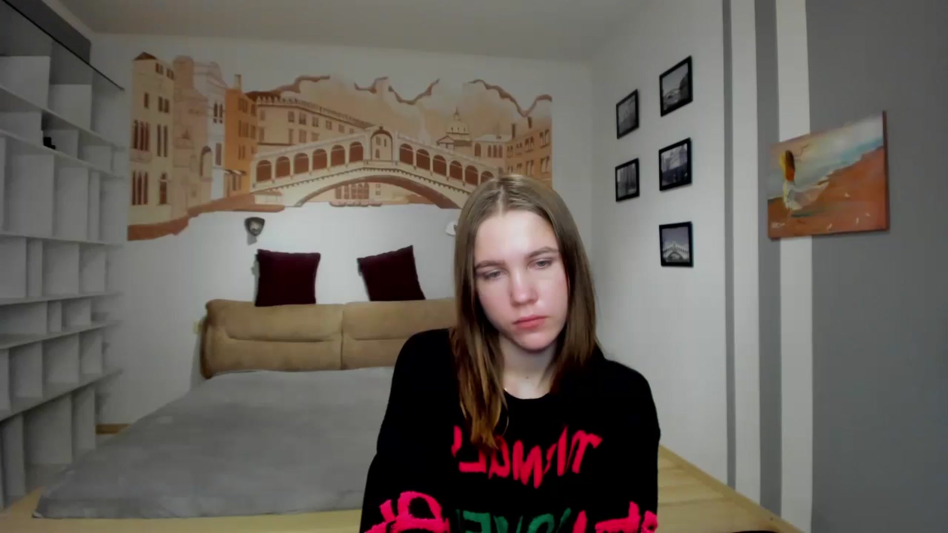Gallery image thumbnail from Kate_Lewiss's myfreecams stream on, 01/22/2024, 11:06 image 5 of 20