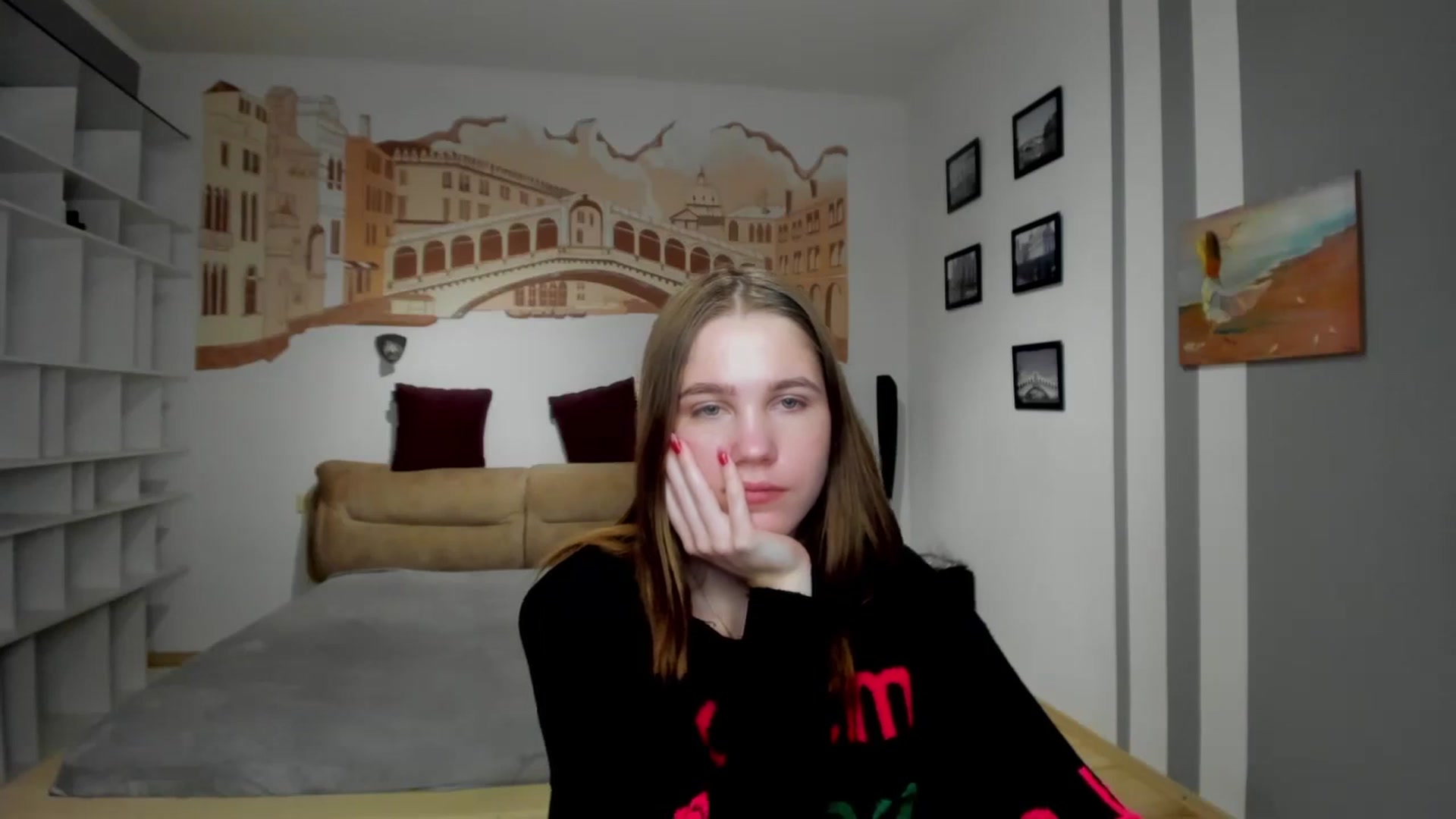 Gallery image thumbnail from Kate_Lewiss's myfreecams stream on, 01/22/2024, 11:06 image 14 of 20