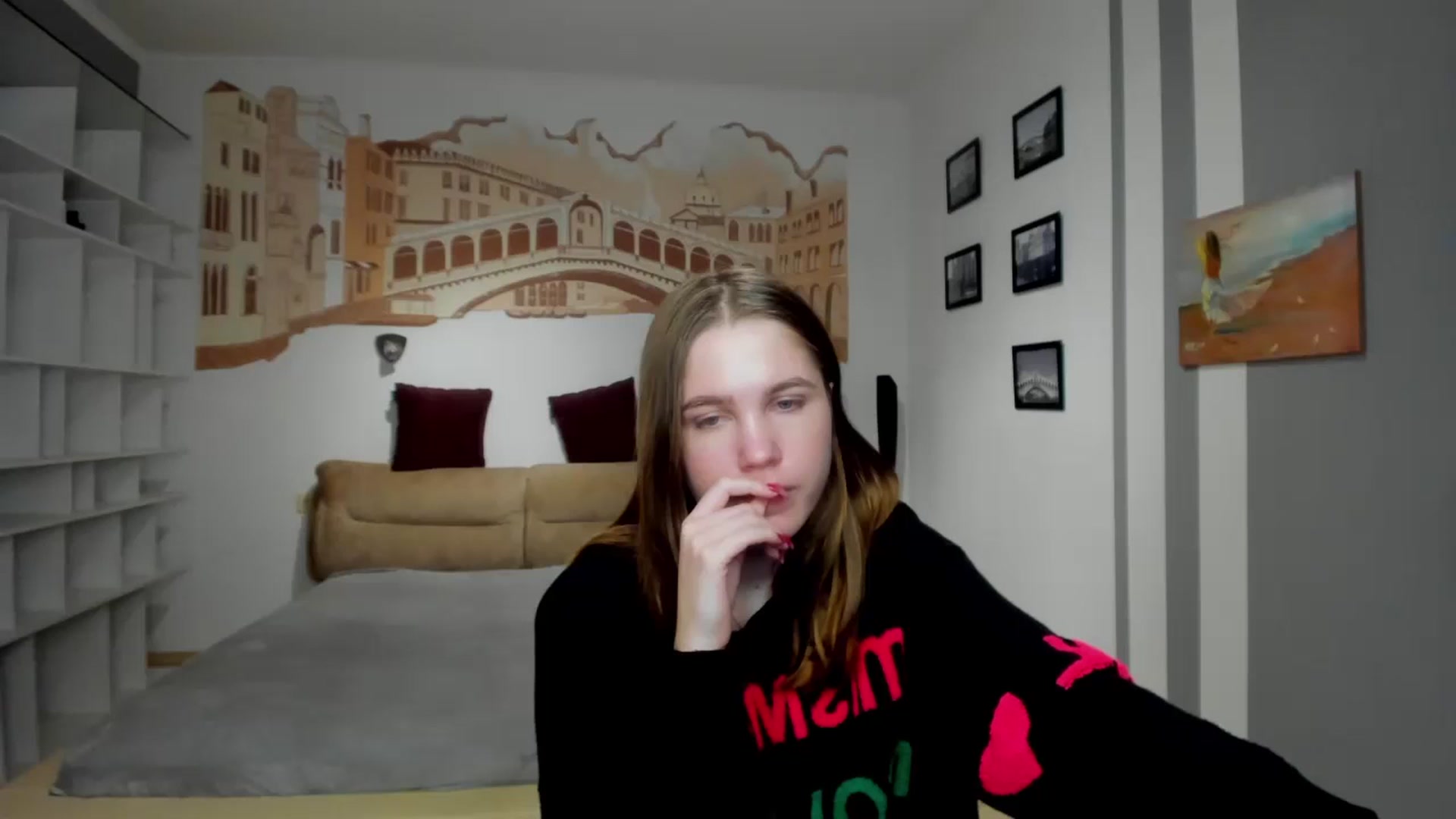 Gallery image thumbnail from Kate_Lewiss's myfreecams stream on, 01/22/2024, 11:06 image 13 of 20