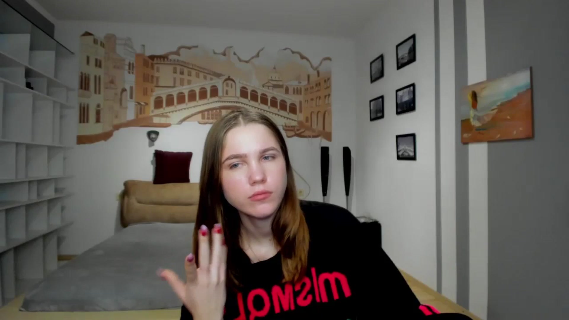 Gallery image thumbnail from Kate_Lewiss's myfreecams stream on, 01/22/2024, 11:06 image 19 of 20