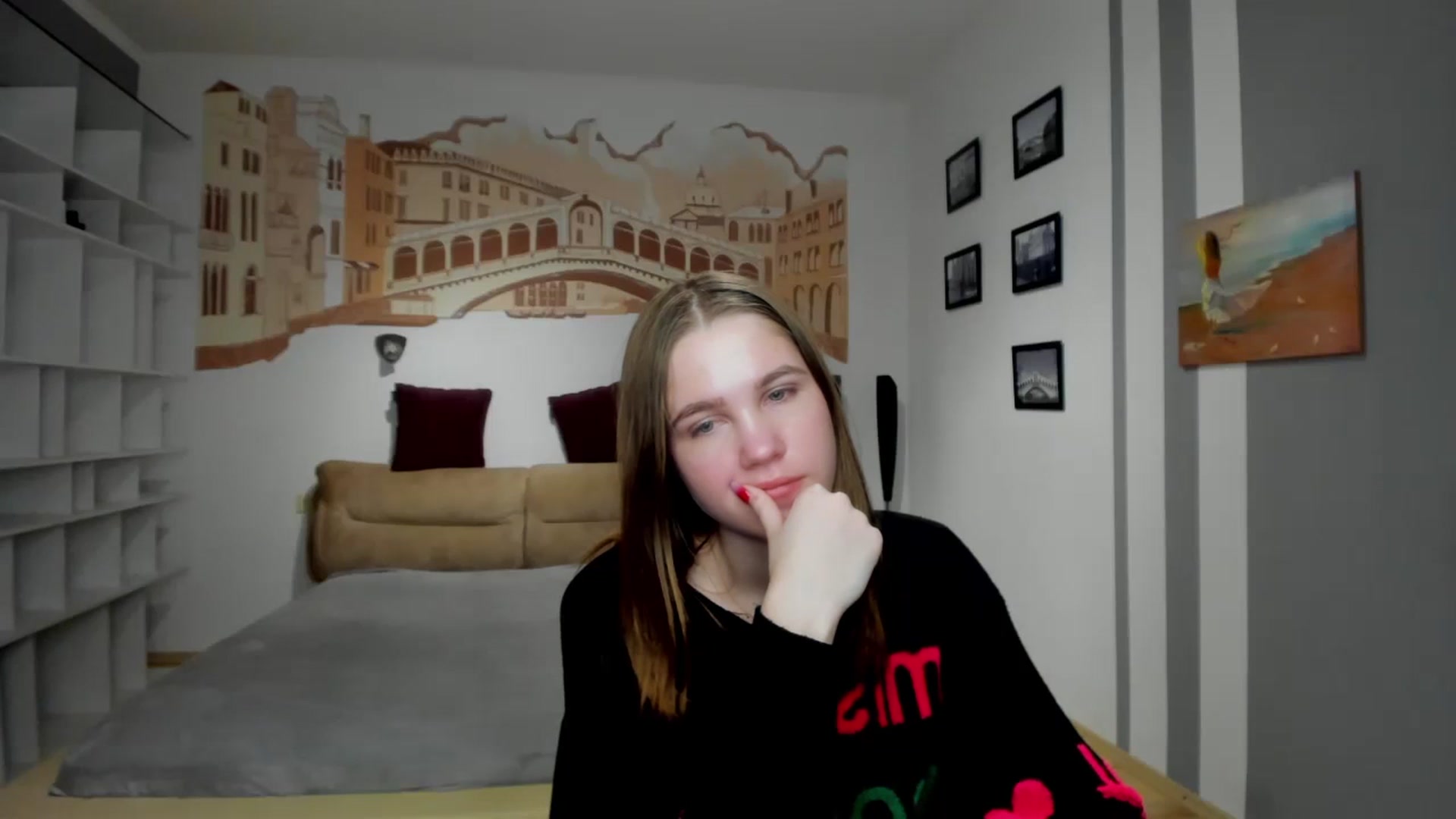 Gallery image thumbnail from Kate_Lewiss's myfreecams stream on, 01/22/2024, 11:06 image 15 of 20