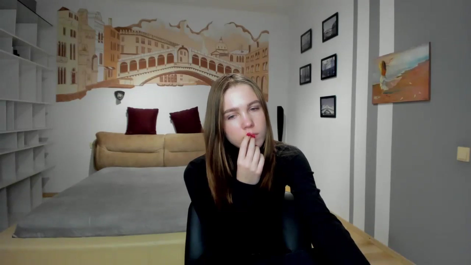 Gallery image thumbnail from Kate_Lewiss's myfreecams stream on, 01/28/2024, 10:02 image 18 of 20