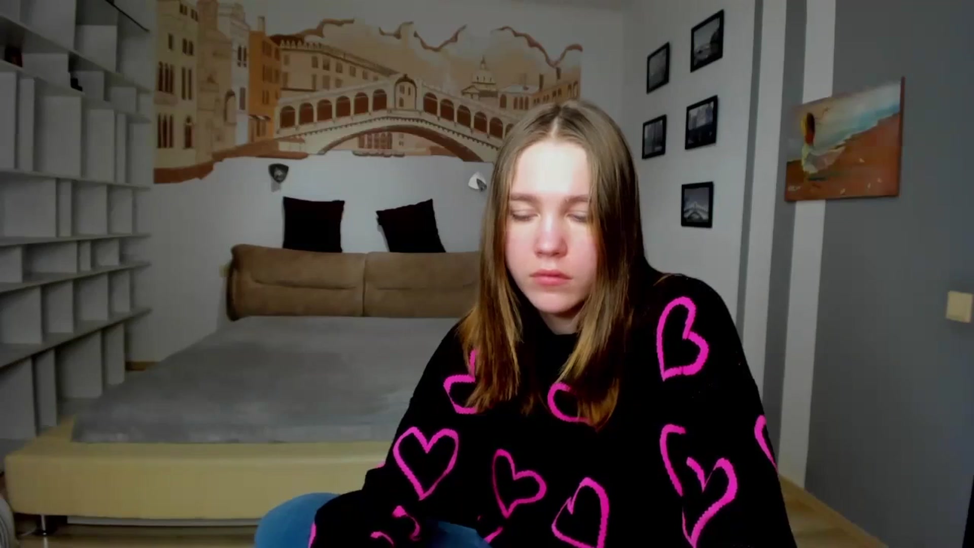 Gallery image thumbnail from Kate_Lewiss's myfreecams stream on, 01/31/2024, 10:33 image 5 of 20