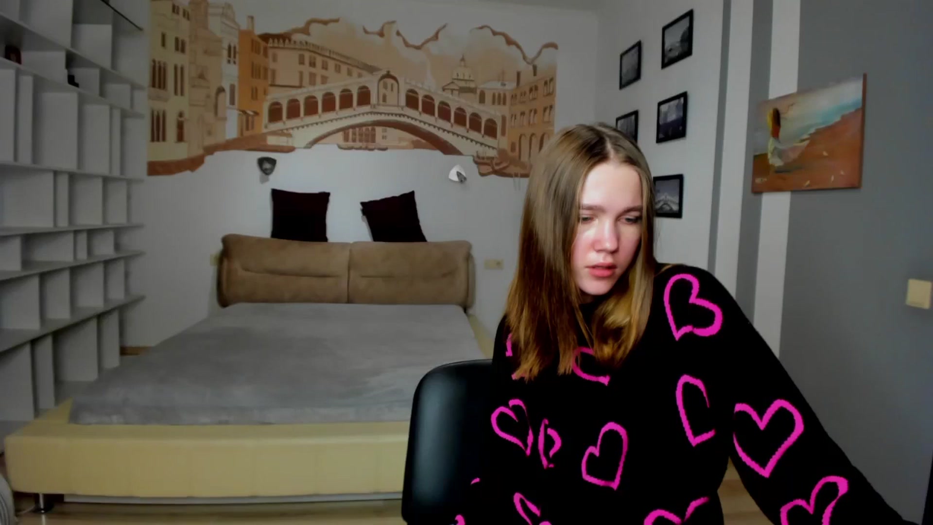 Gallery image thumbnail from Kate_Lewiss's myfreecams stream on, 01/31/2024, 10:33 image 8 of 20