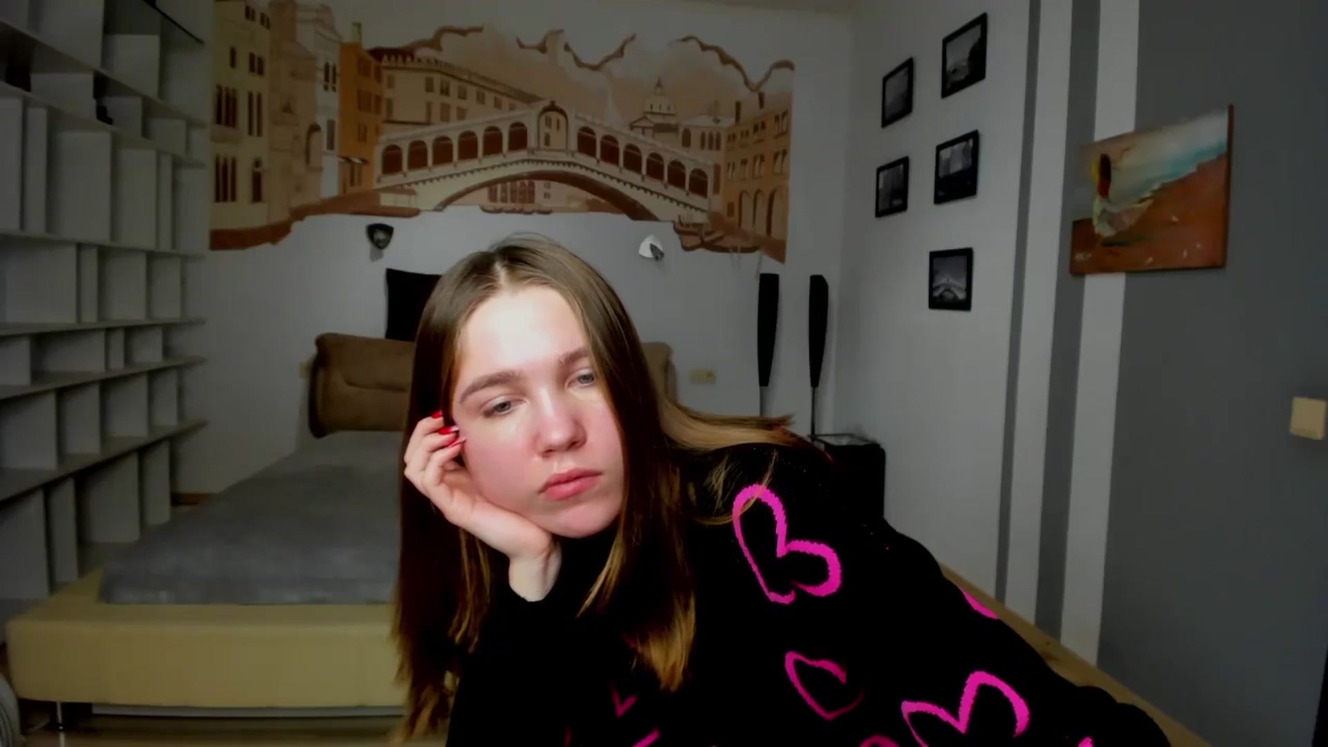 Gallery image thumbnail from Kate_Lewiss's myfreecams stream on, 01/31/2024, 10:33 image 14 of 20
