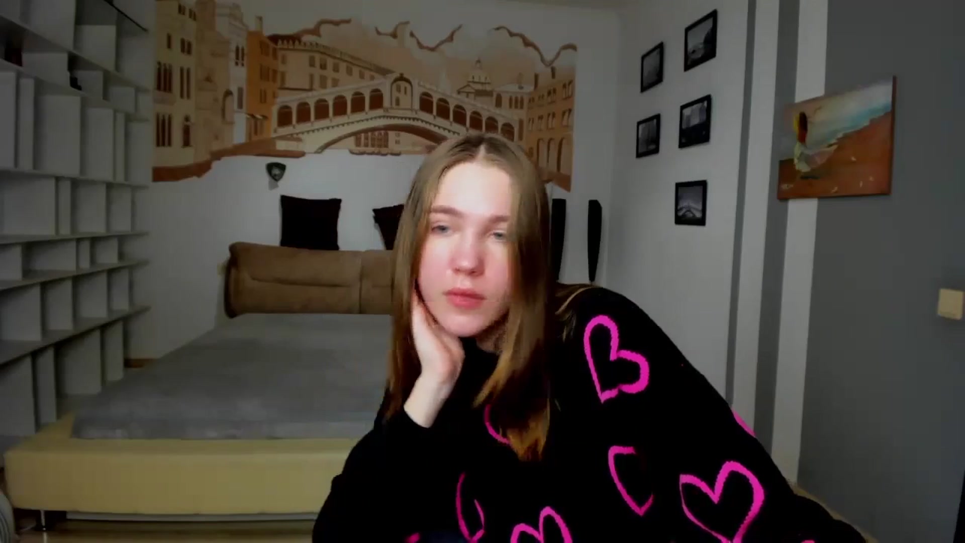 Gallery image thumbnail from Kate_Lewiss's myfreecams stream on, 01/31/2024, 10:33 image 4 of 20
