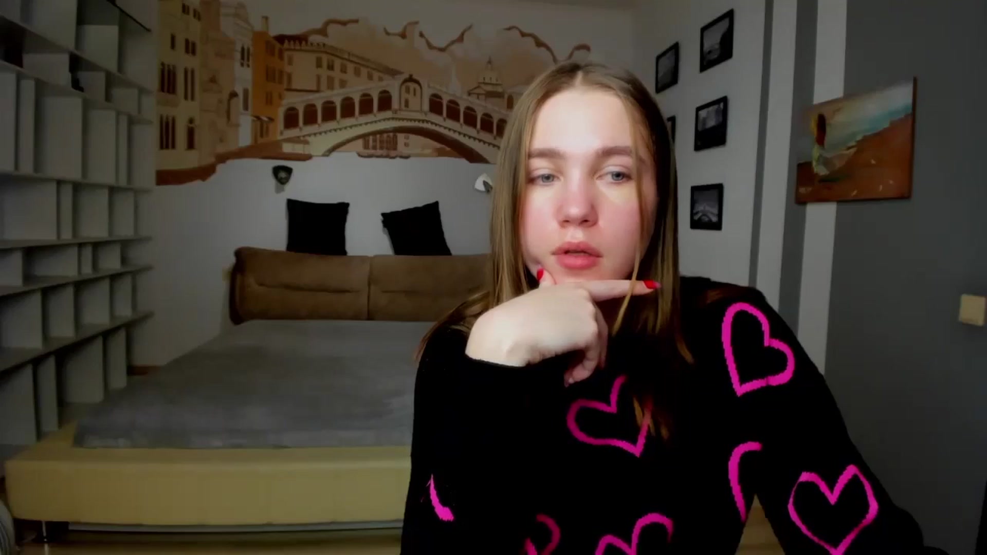 Gallery image thumbnail from Kate_Lewiss's myfreecams stream on, 01/31/2024, 11:19 image 14 of 20
