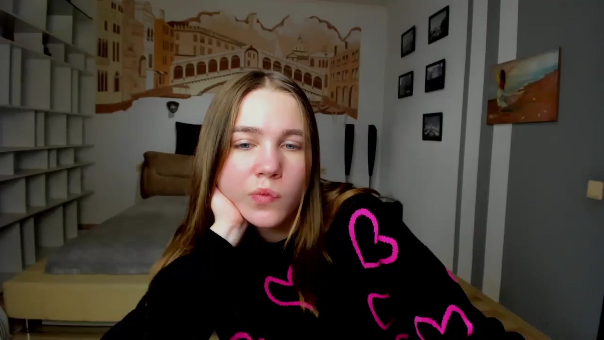 Gallery image thumbnail from Kate_Lewiss's myfreecams stream on, 01/31/2024, 11:19 image 13 of 20