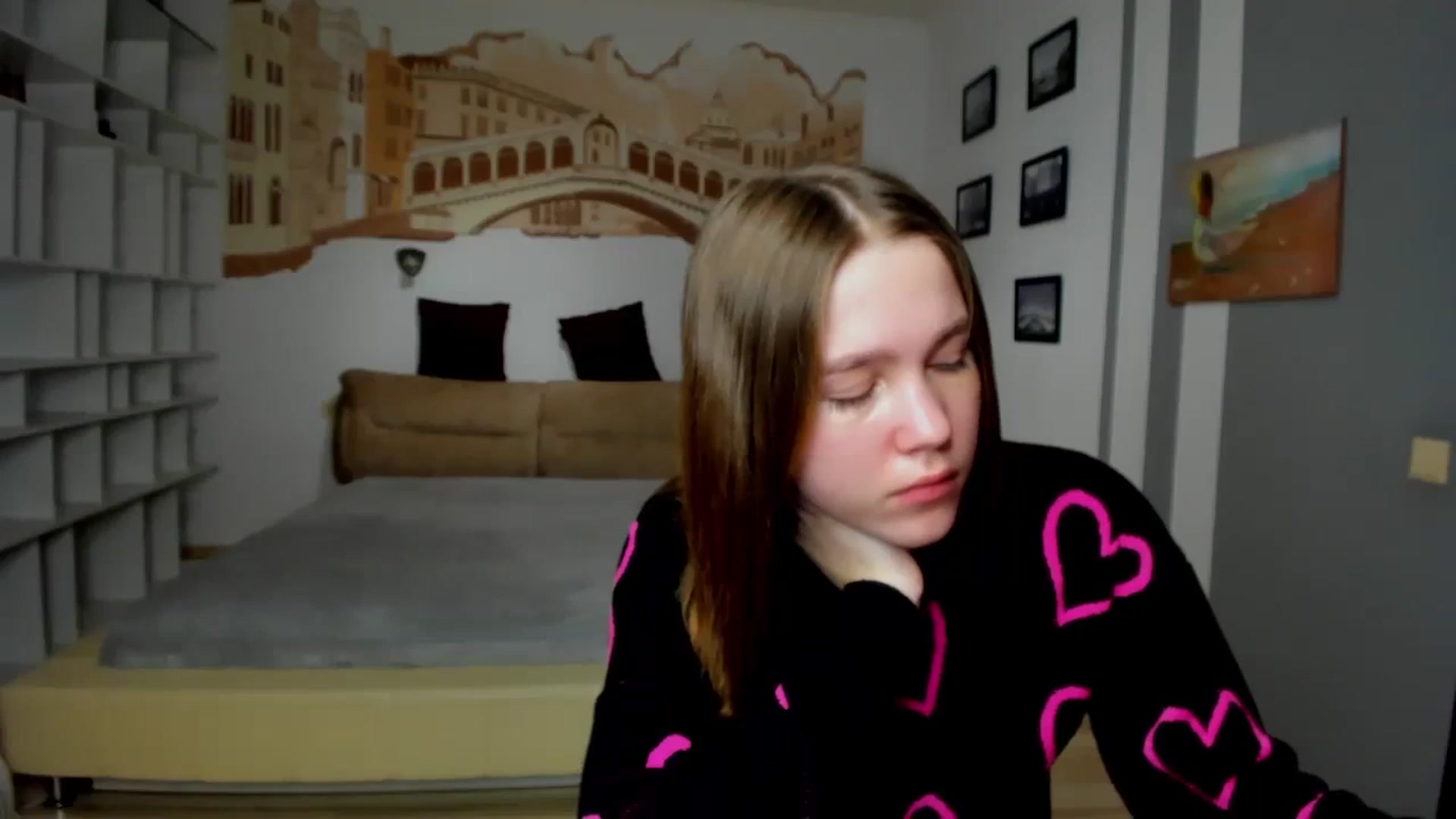 Gallery image thumbnail from Kate_Lewiss's myfreecams stream on, 01/31/2024, 11:49 image 14 of 20