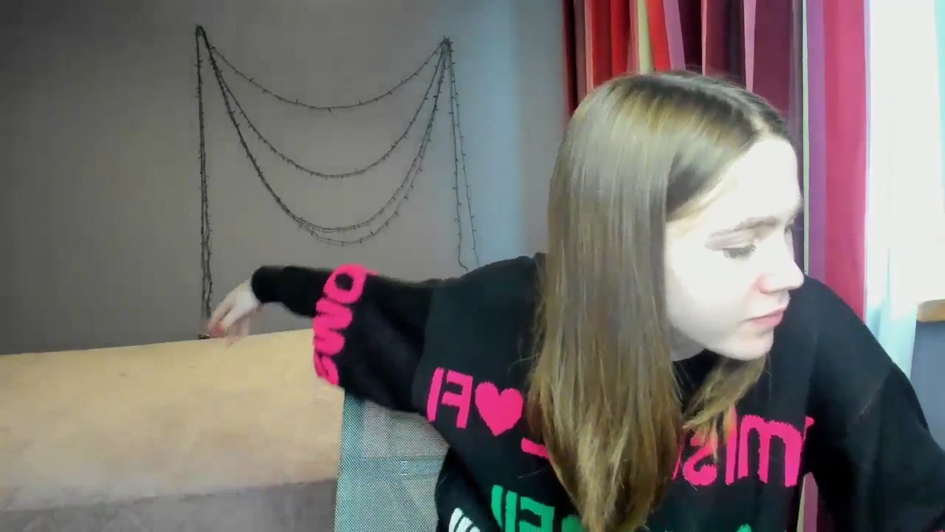 Gallery image thumbnail from Kate_Lewiss's myfreecams stream on, 02/01/2024, 12:01 image 7 of 20