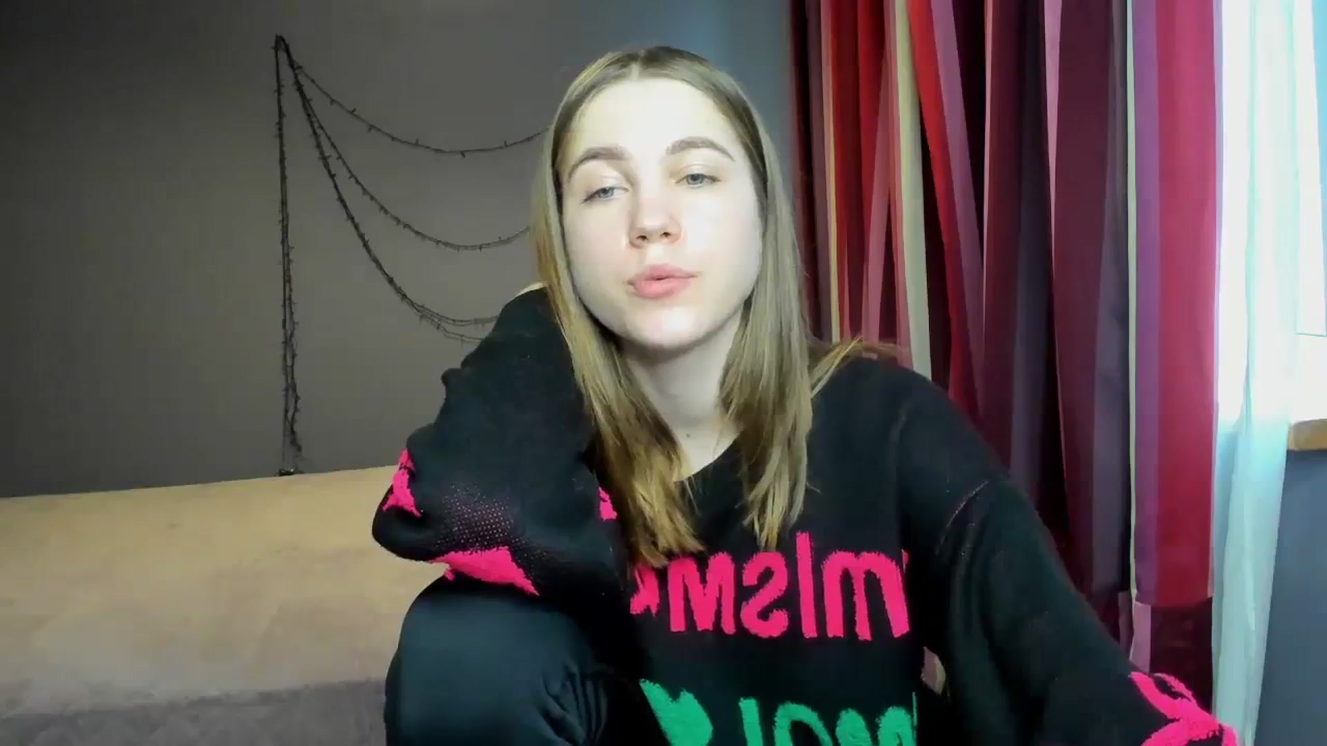 Gallery image thumbnail from Kate_Lewiss's myfreecams stream on, 02/01/2024, 12:01 image 9 of 20