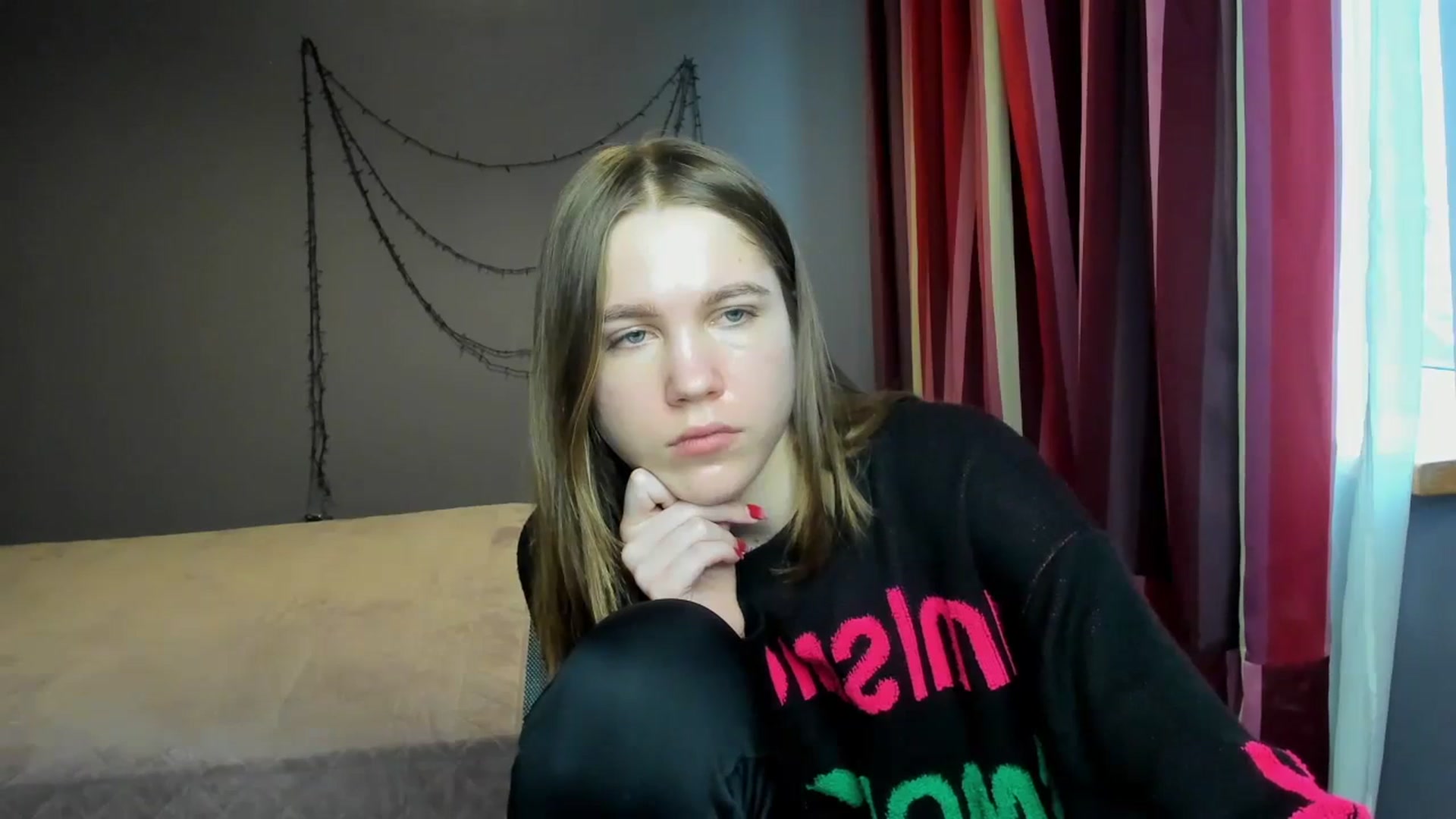 Gallery image thumbnail from Kate_Lewiss's myfreecams stream on, 02/01/2024, 12:01 image 2 of 20