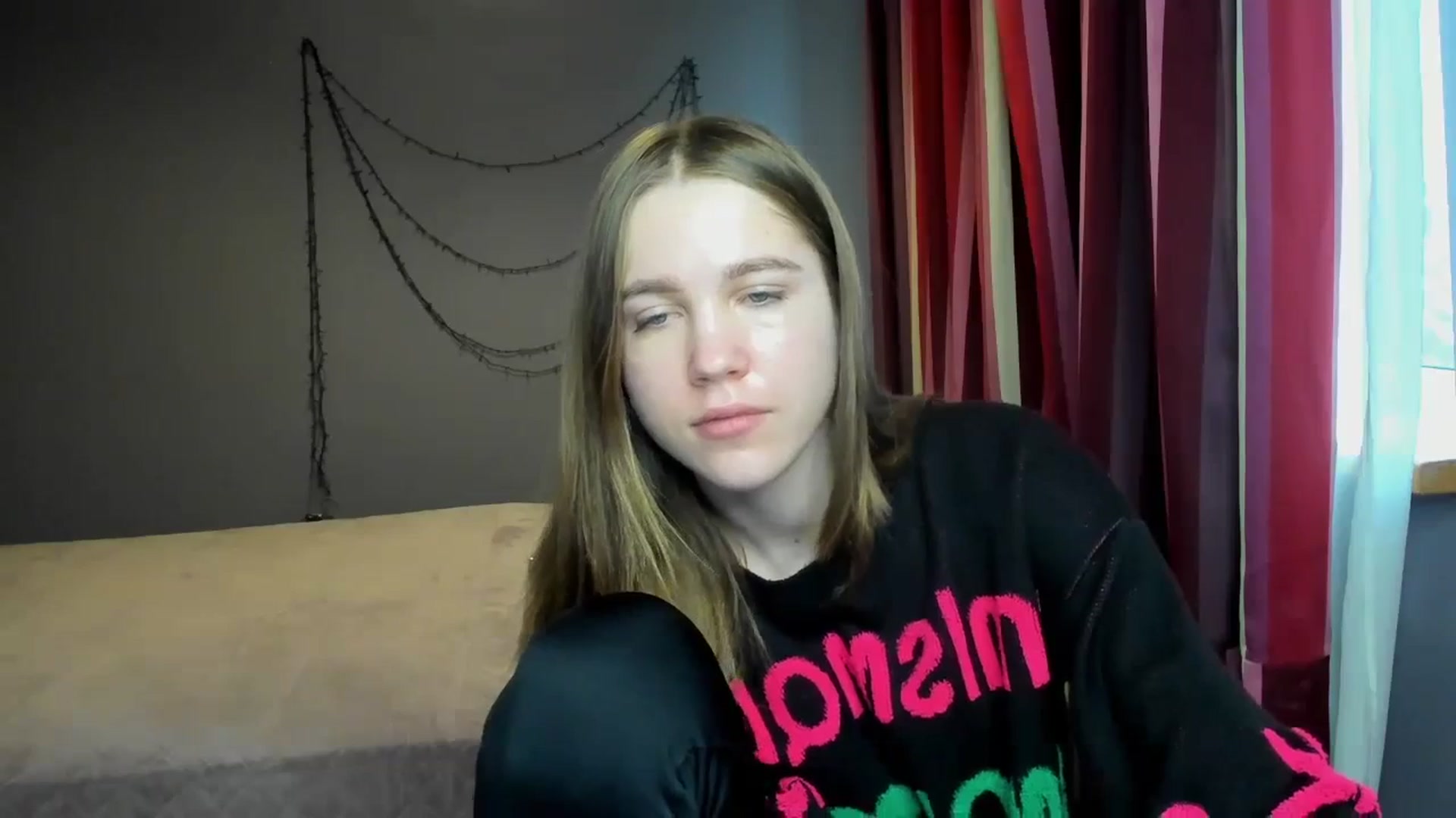 Gallery image thumbnail from Kate_Lewiss's myfreecams stream on, 02/01/2024, 12:01 image 3 of 20