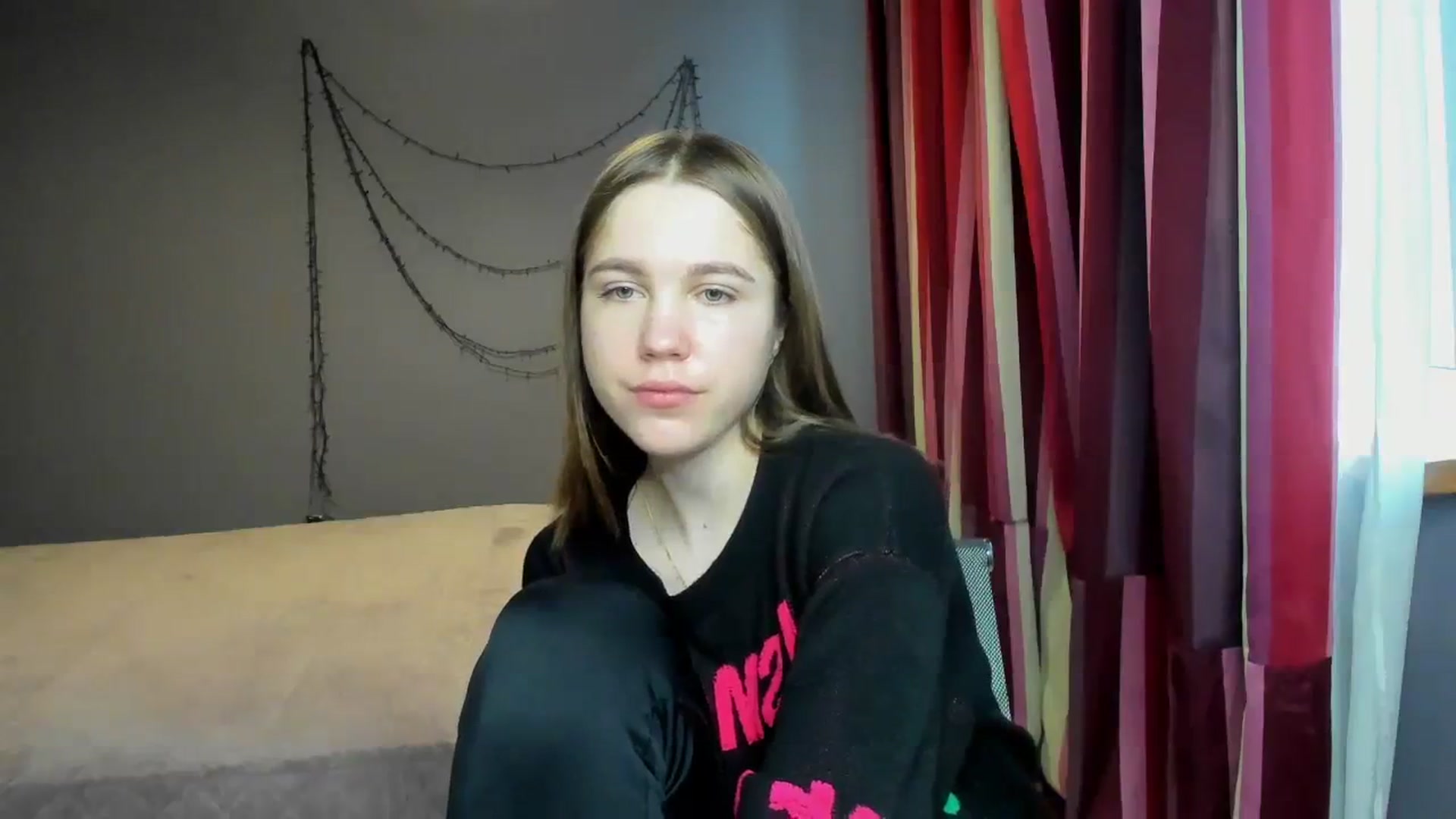 Gallery image thumbnail from Kate_Lewiss's myfreecams stream on, 02/01/2024, 12:01 image 14 of 20