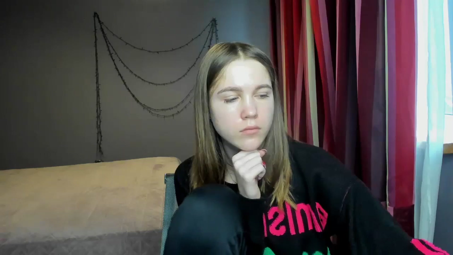 Gallery image thumbnail from Kate_Lewiss's myfreecams stream on, 02/01/2024, 12:01 image 13 of 20