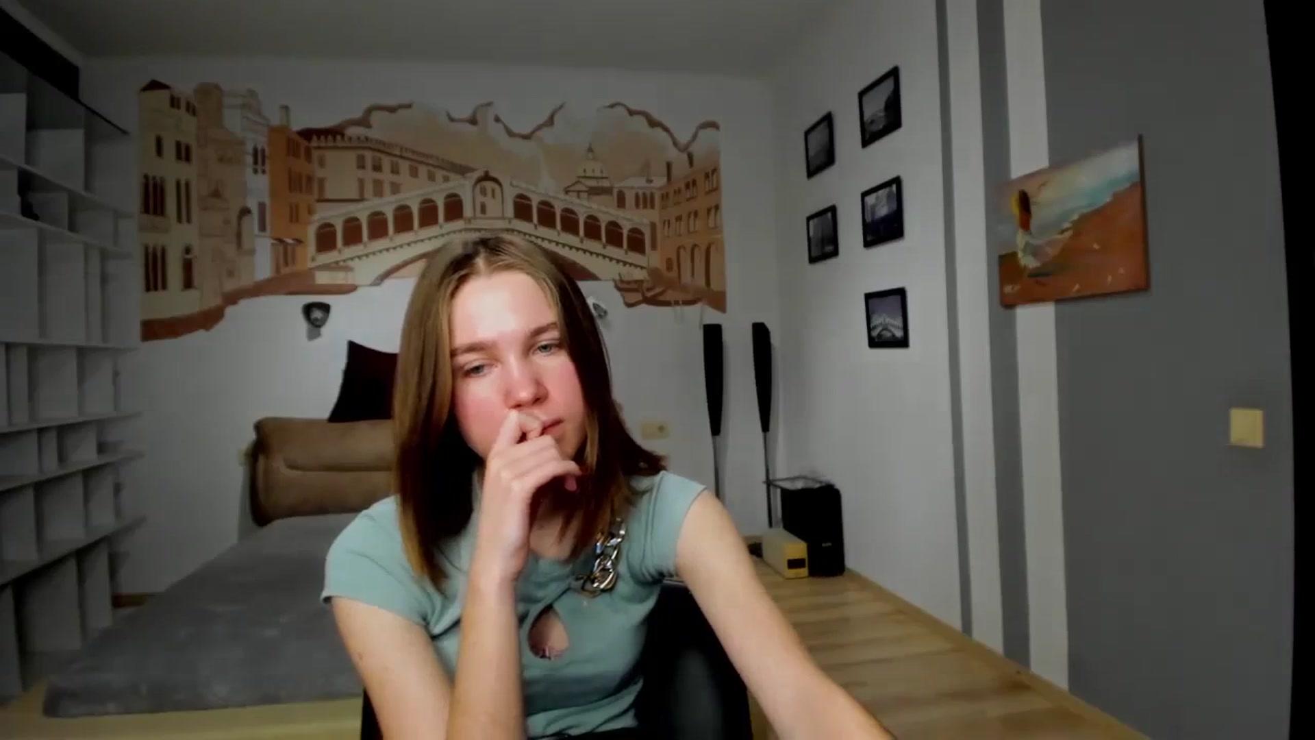Gallery image thumbnail from Kate_Lewiss's myfreecams stream on, 02/03/2024, 11:39 image 11 of 20