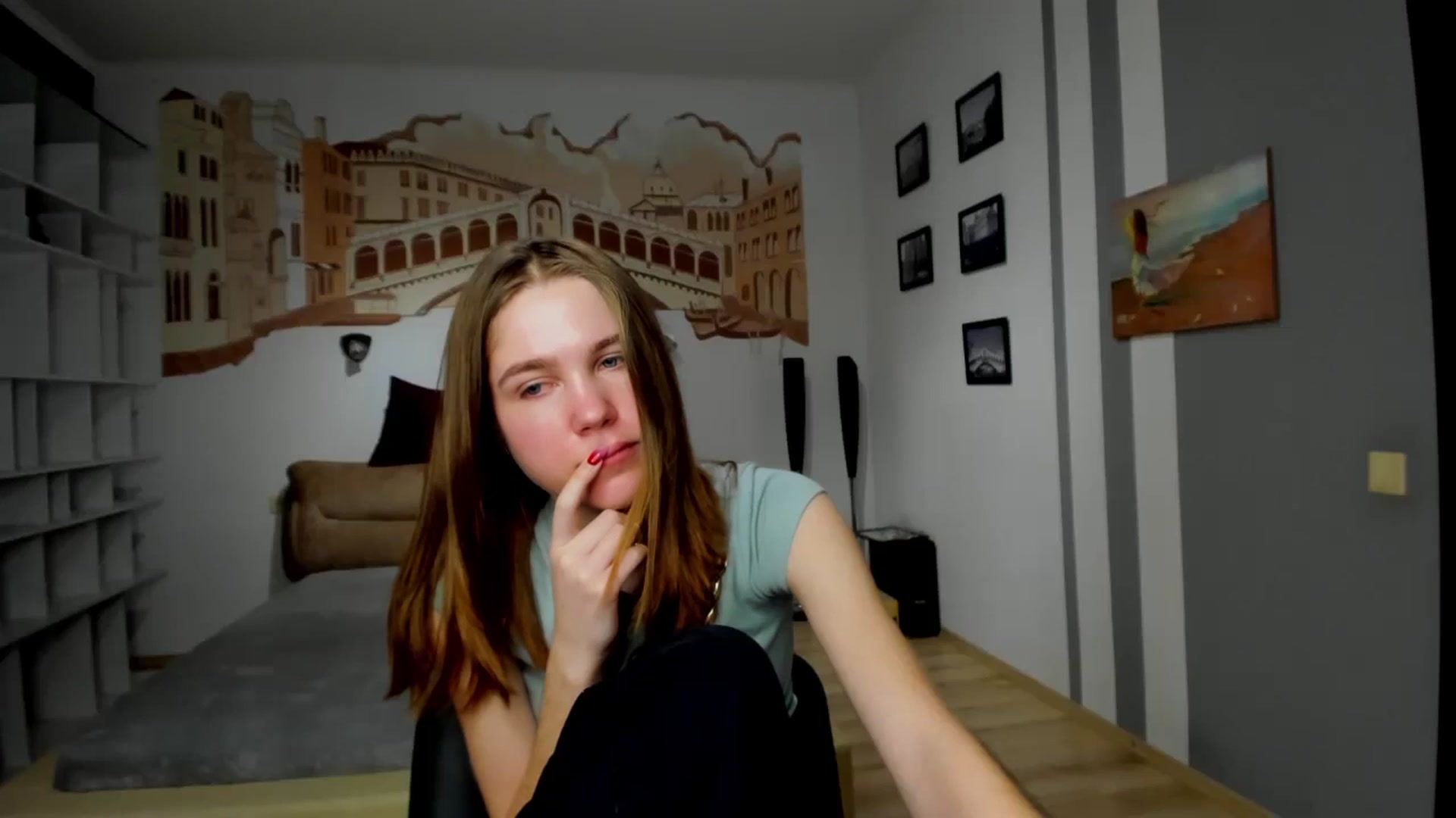Gallery image thumbnail from Kate_Lewiss's myfreecams stream on, 02/03/2024, 11:39 image 4 of 20