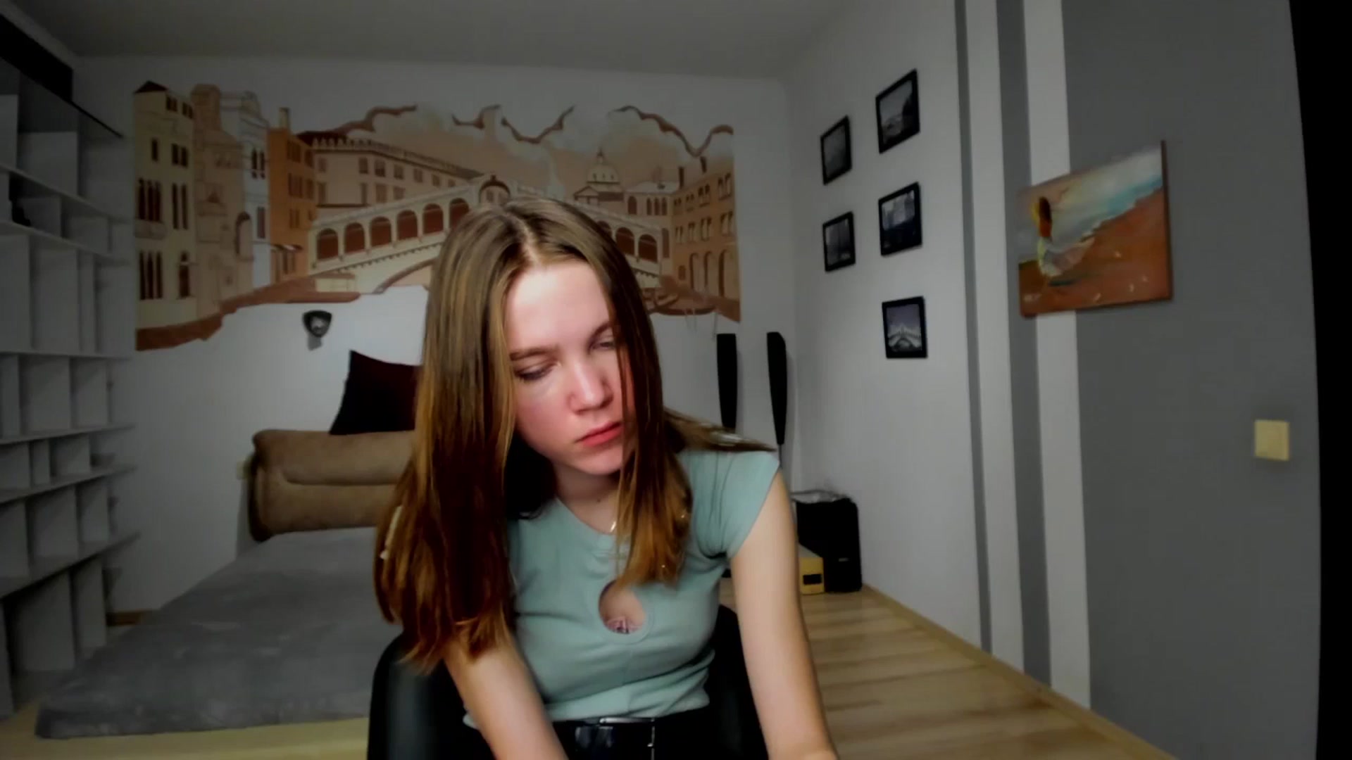 Gallery image thumbnail from Kate_Lewiss's myfreecams stream on, 02/03/2024, 11:39 image 17 of 20