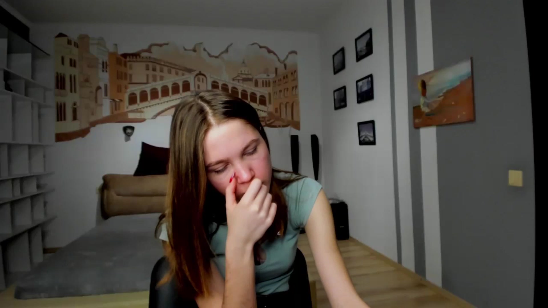 Gallery image thumbnail from Kate_Lewiss's myfreecams stream on, 02/03/2024, 11:39 image 19 of 20