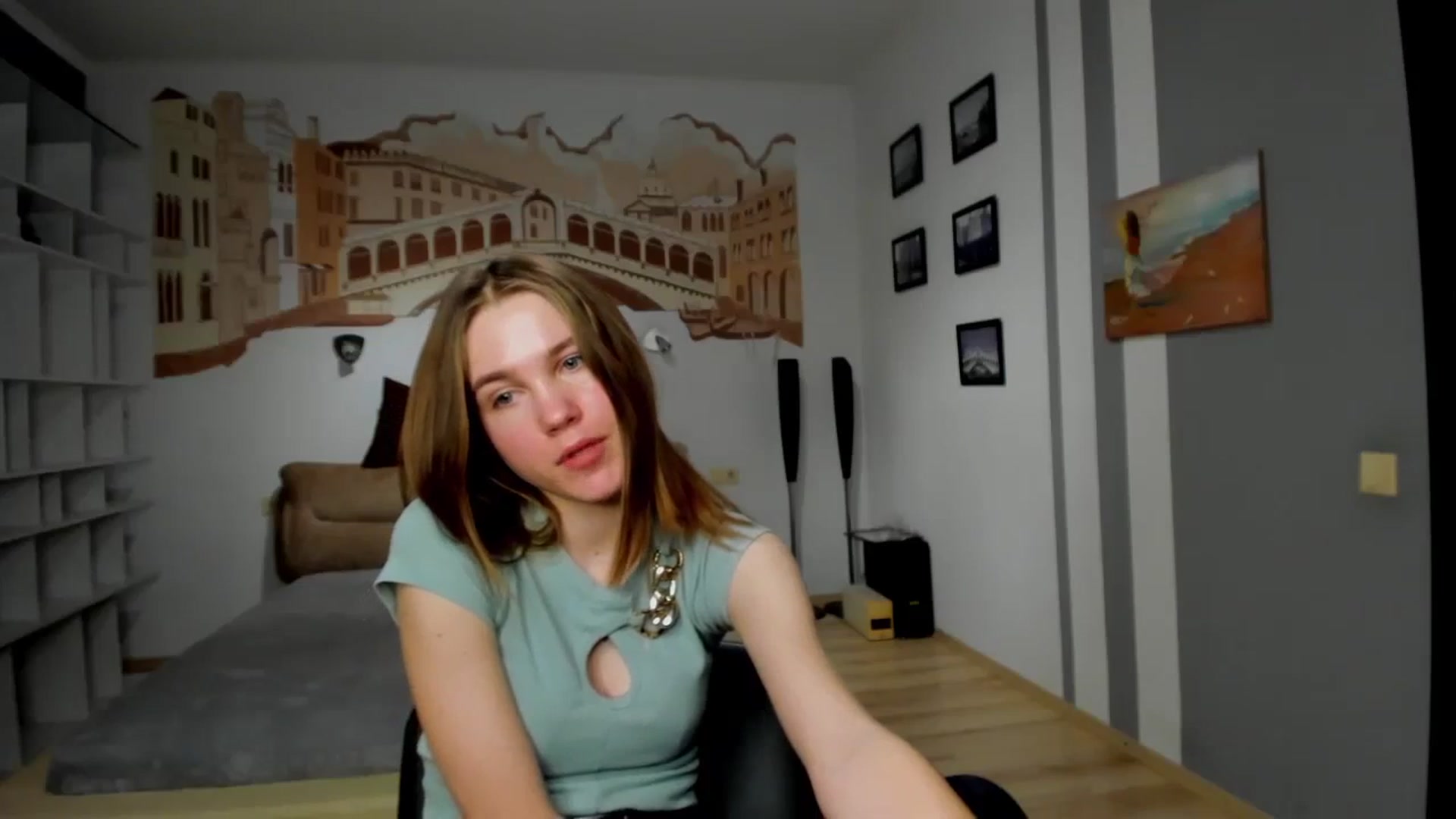 Gallery image thumbnail from Kate_Lewiss's myfreecams stream on, 02/03/2024, 11:39 image 12 of 20