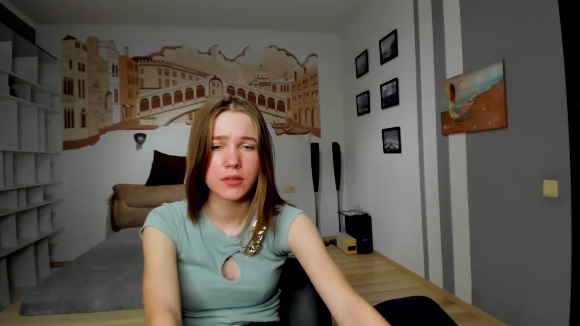 Gallery image thumbnail from Kate_Lewiss's myfreecams stream on, 02/03/2024, 11:39 image 10 of 20
