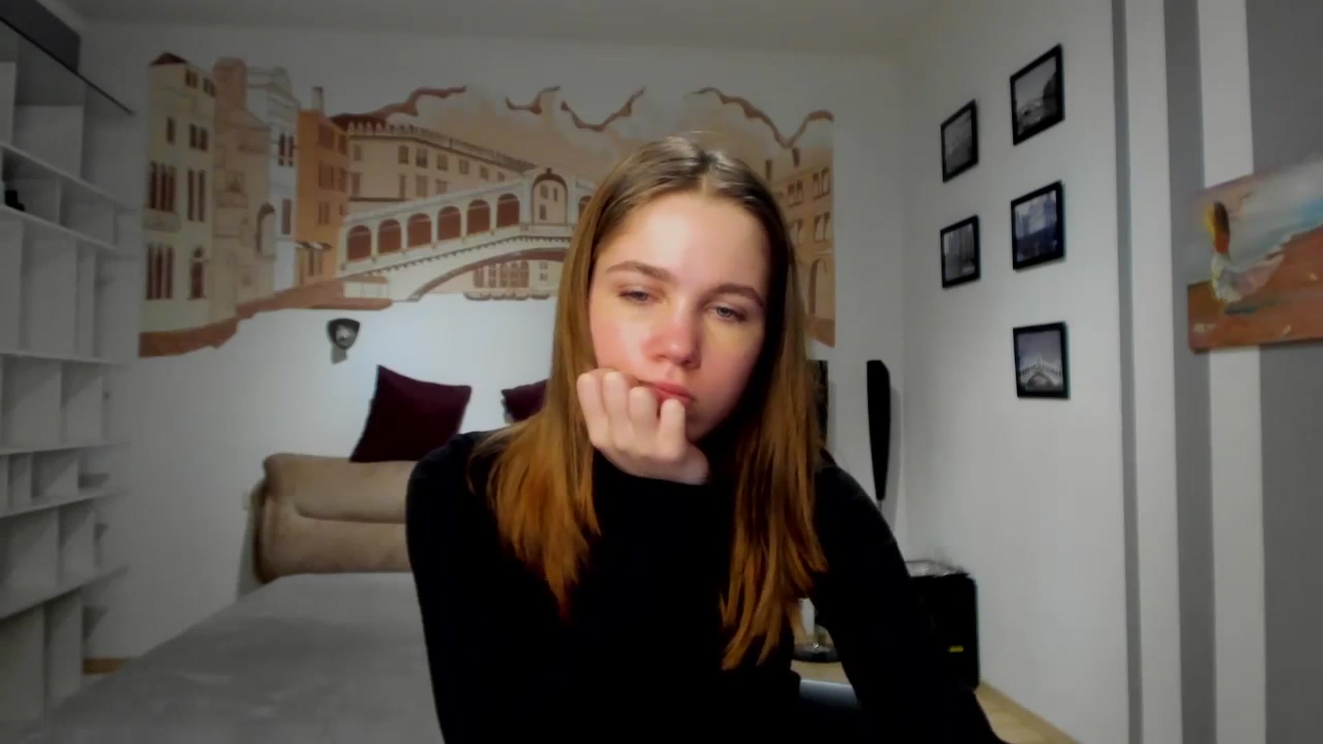 Gallery image thumbnail from Kate_Lewiss's myfreecams stream on, 02/04/2024, 10:31 image 10 of 20
