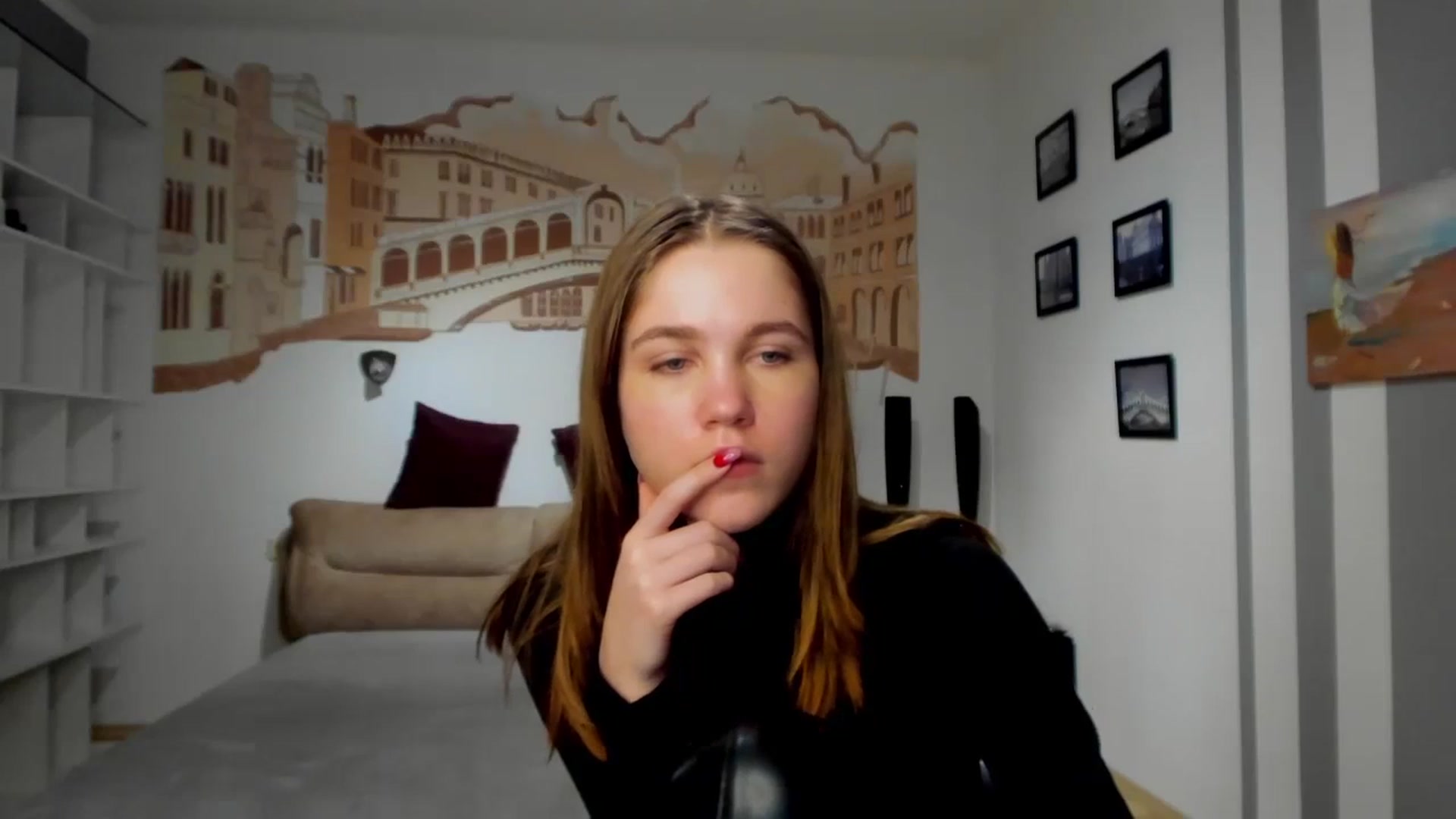 Gallery image thumbnail from Kate_Lewiss's myfreecams stream on, 02/04/2024, 10:31 image 14 of 20