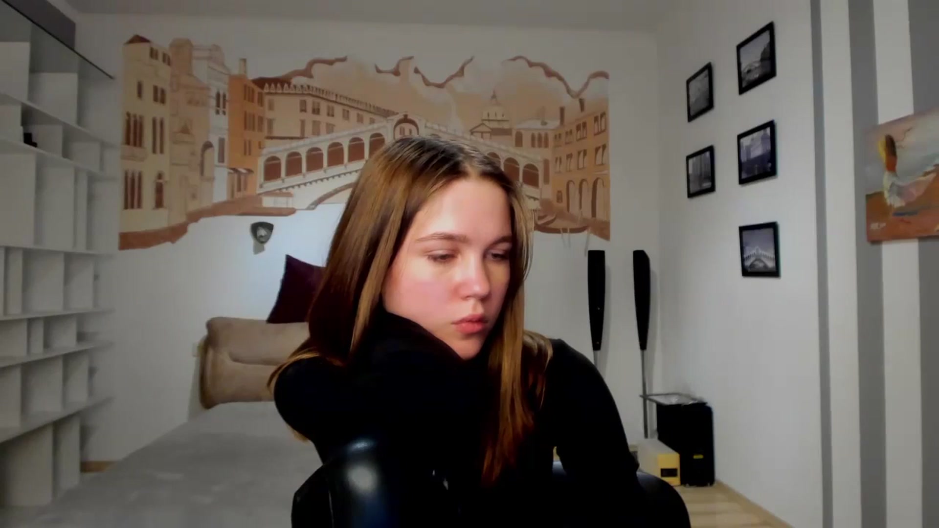 Gallery image thumbnail from Kate_Lewiss's myfreecams stream on, 02/04/2024, 11:38 image 12 of 20