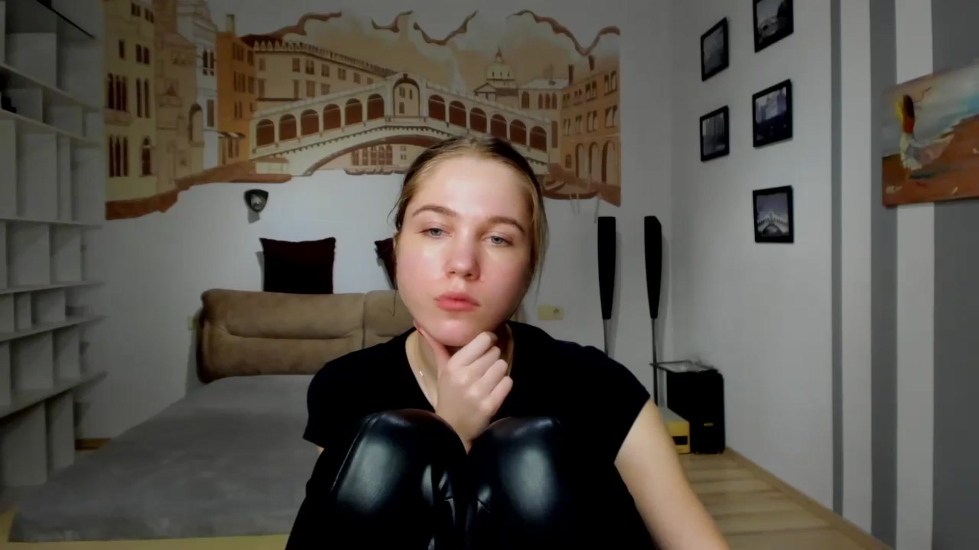 Gallery image thumbnail from Kate_Lewiss's myfreecams stream on, 02/08/2024, 12:04 image 10 of 20