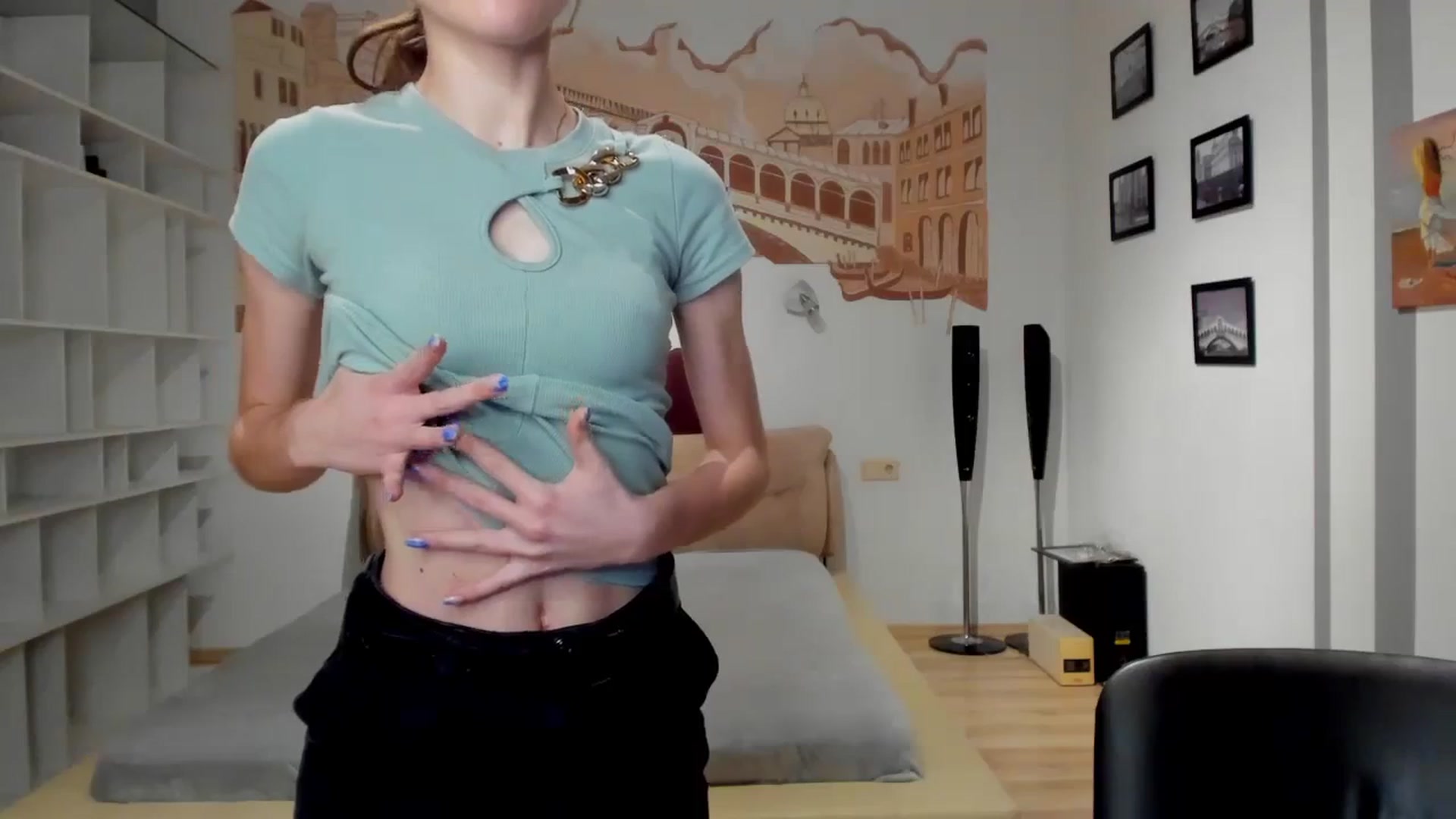 Gallery image thumbnail from Kate_Lewiss's myfreecams stream on, 02/13/2024, 11:38 image 20 of 20