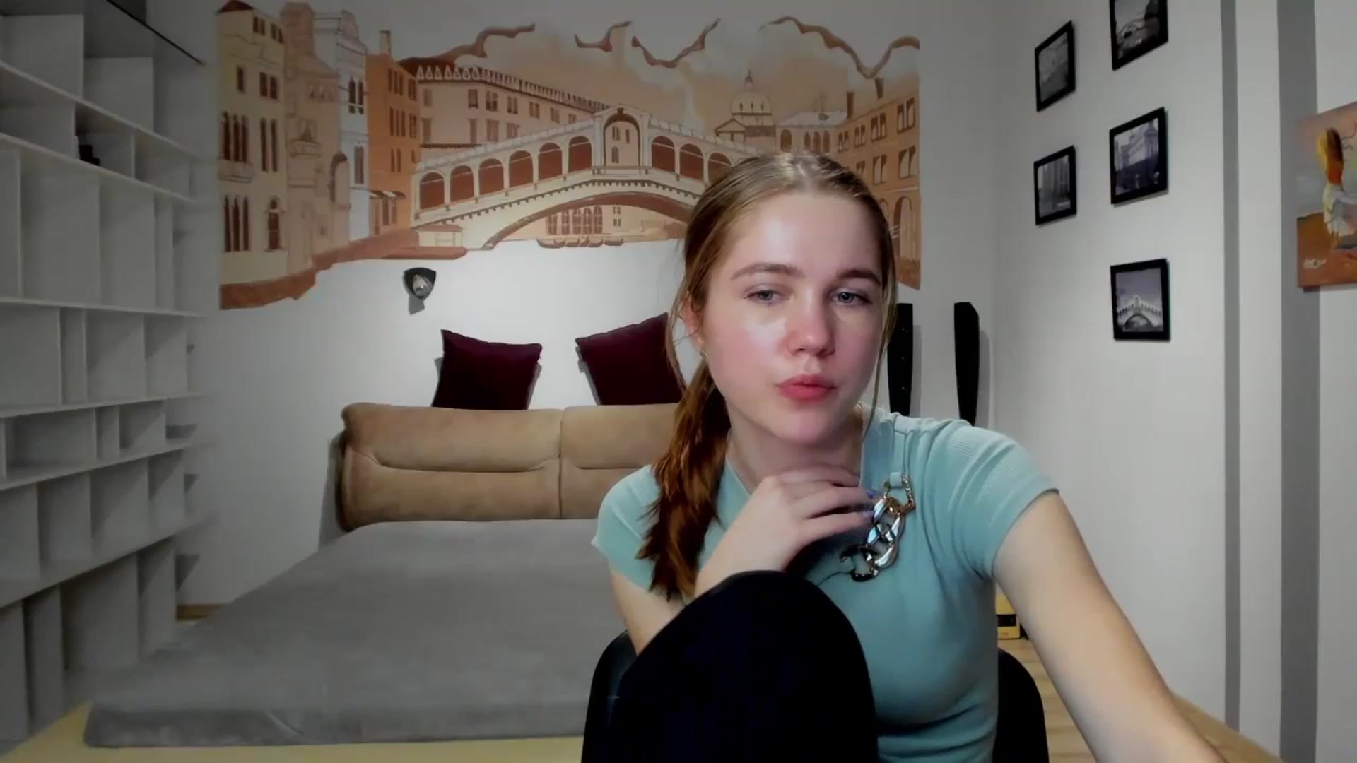 Gallery image thumbnail from Kate_Lewiss's myfreecams stream on, 02/13/2024, 11:59 image 16 of 20