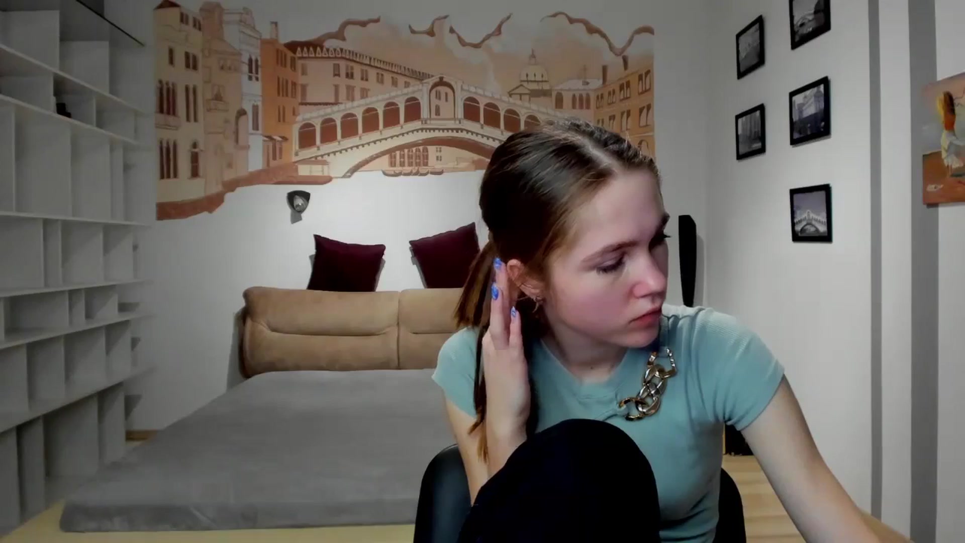 Gallery image thumbnail from Kate_Lewiss's myfreecams stream on, 02/13/2024, 11:59 image 11 of 20