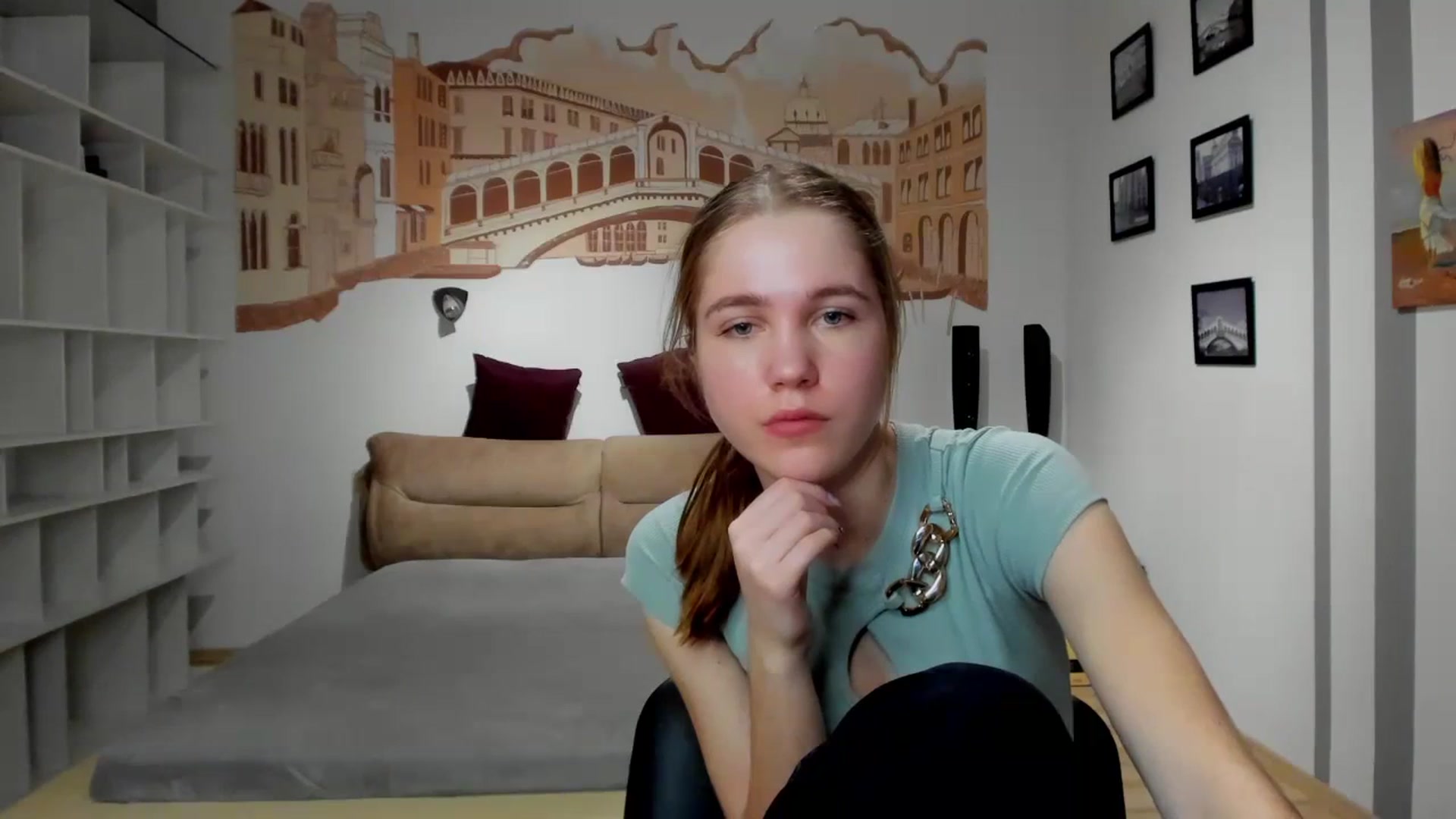 Gallery image thumbnail from Kate_Lewiss's myfreecams stream on, 02/13/2024, 11:59 image 6 of 20