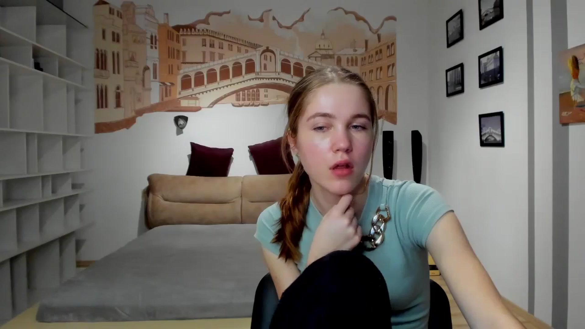 Gallery image thumbnail from Kate_Lewiss's myfreecams stream on, 02/13/2024, 11:59 image 17 of 20