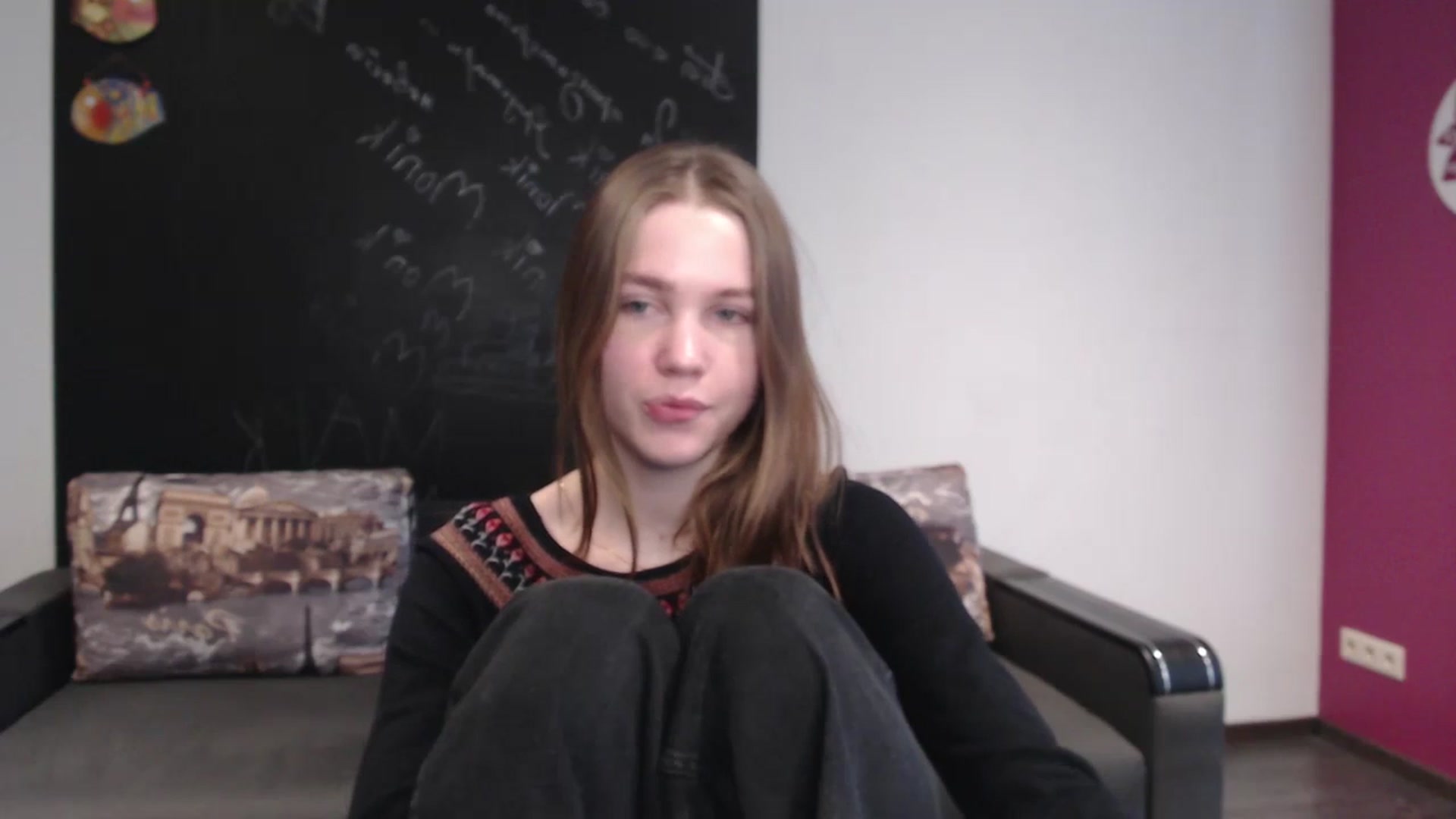 Gallery image thumbnail from Kate_Lewiss's myfreecams stream on, 02/14/2024, 10:20 image 8 of 20