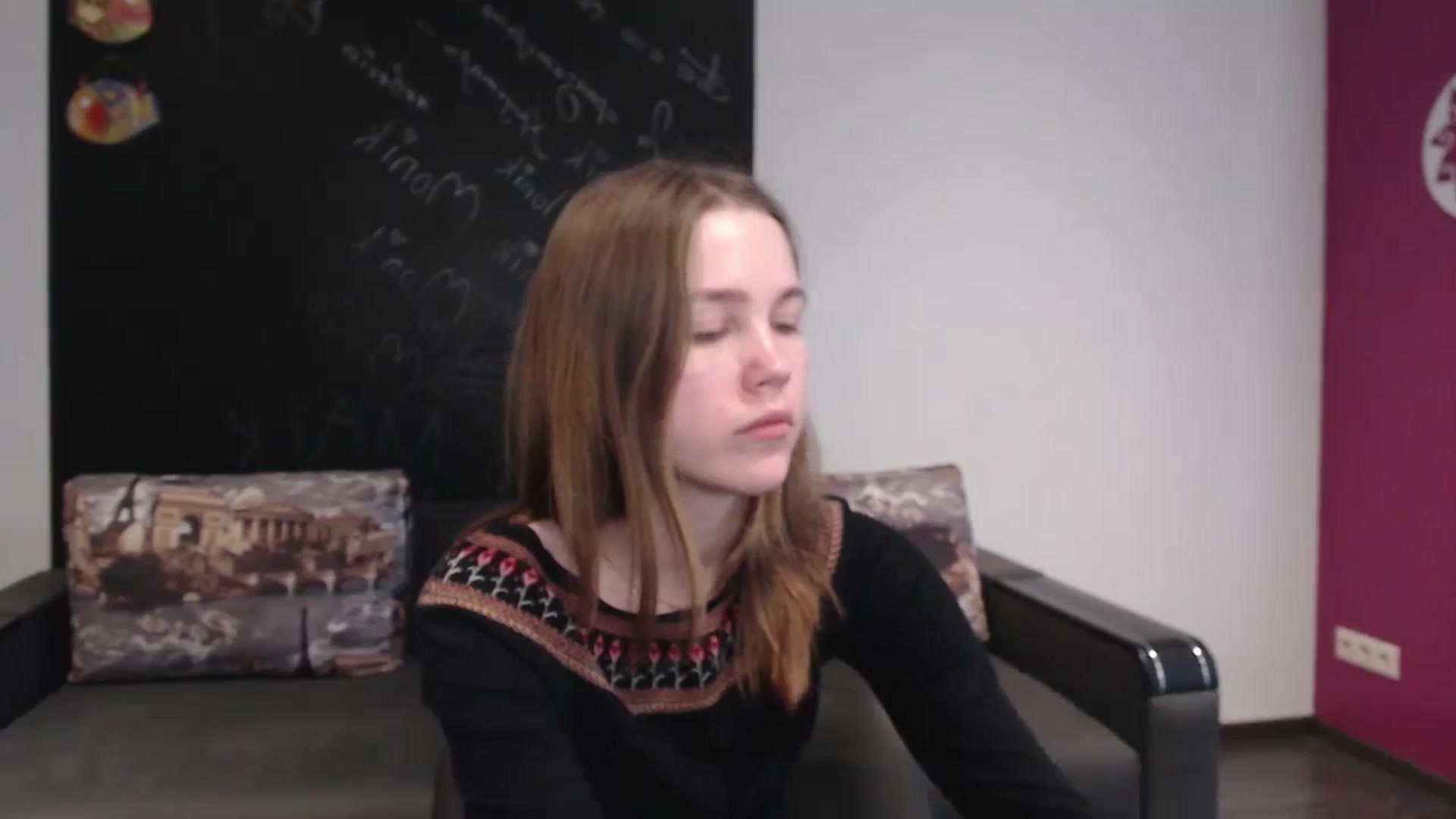 Gallery image thumbnail from Kate_Lewiss's myfreecams stream on, 02/14/2024, 10:20 image 13 of 20