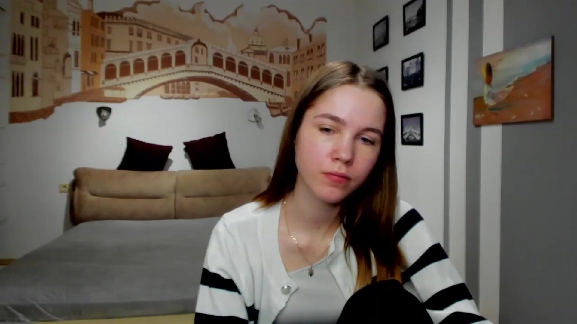Gallery image thumbnail from Kate_Lewiss's myfreecams stream on, 02/15/2024, 08:52 image 16 of 20