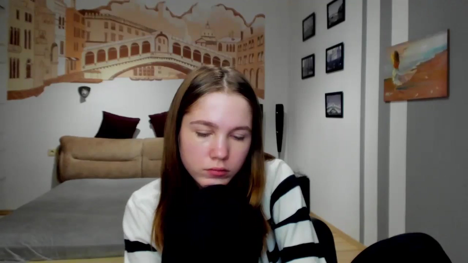 Gallery image thumbnail from Kate_Lewiss's myfreecams stream on, 02/15/2024, 08:52 image 13 of 20