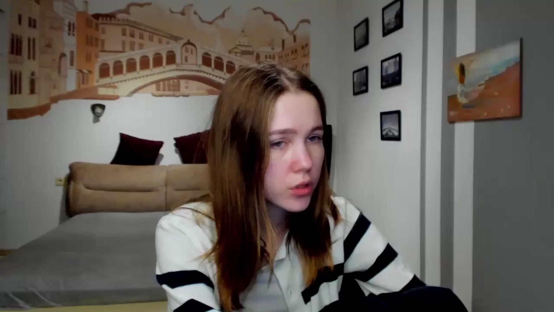 Gallery image thumbnail from Kate_Lewiss's myfreecams stream on, 02/15/2024, 10:31 image 4 of 20
