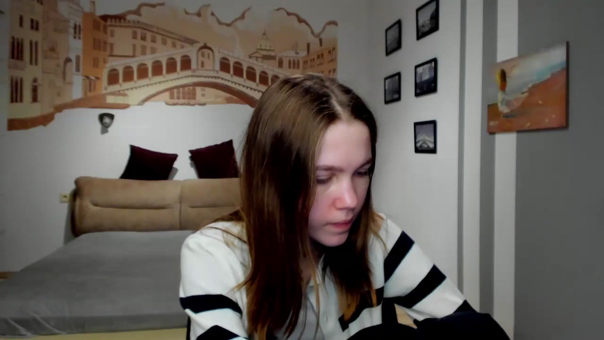 Gallery image thumbnail from Kate_Lewiss's myfreecams stream on, 02/15/2024, 10:31 image 5 of 20